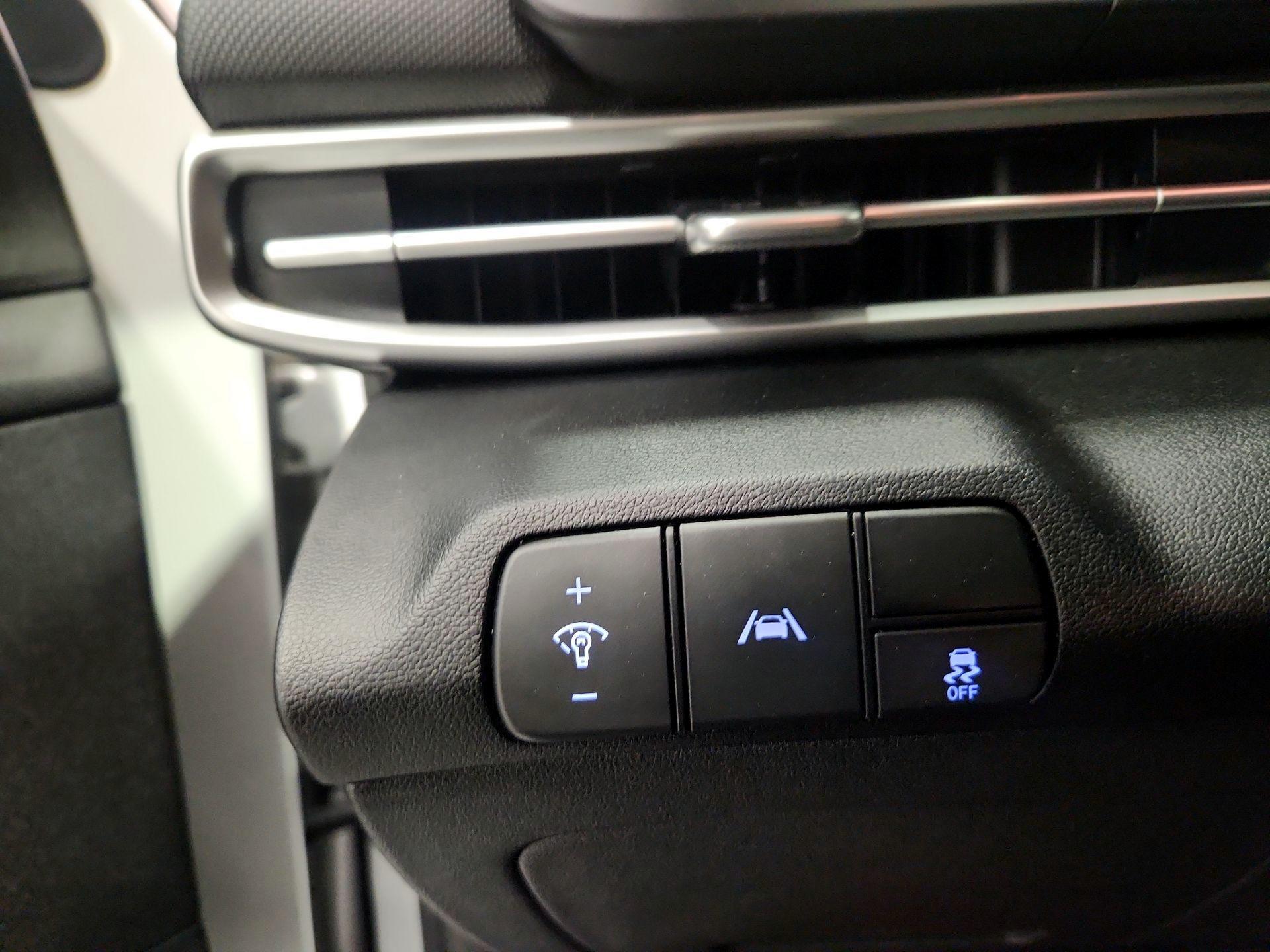 Thumbnail: 2021 Hyundai Elantra - 13