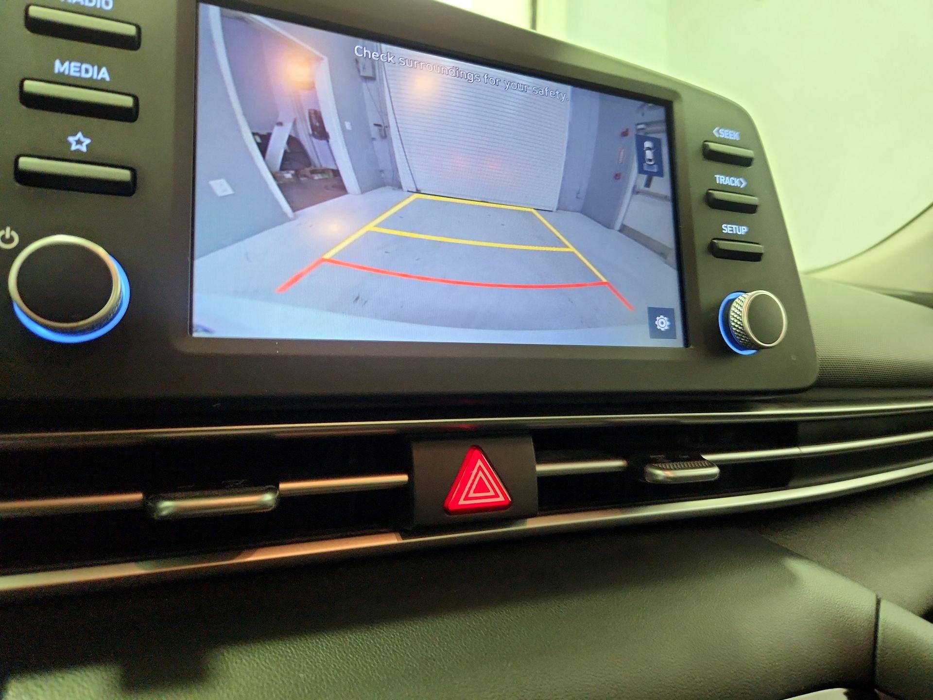 Thumbnail: 2021 Hyundai Elantra - 14