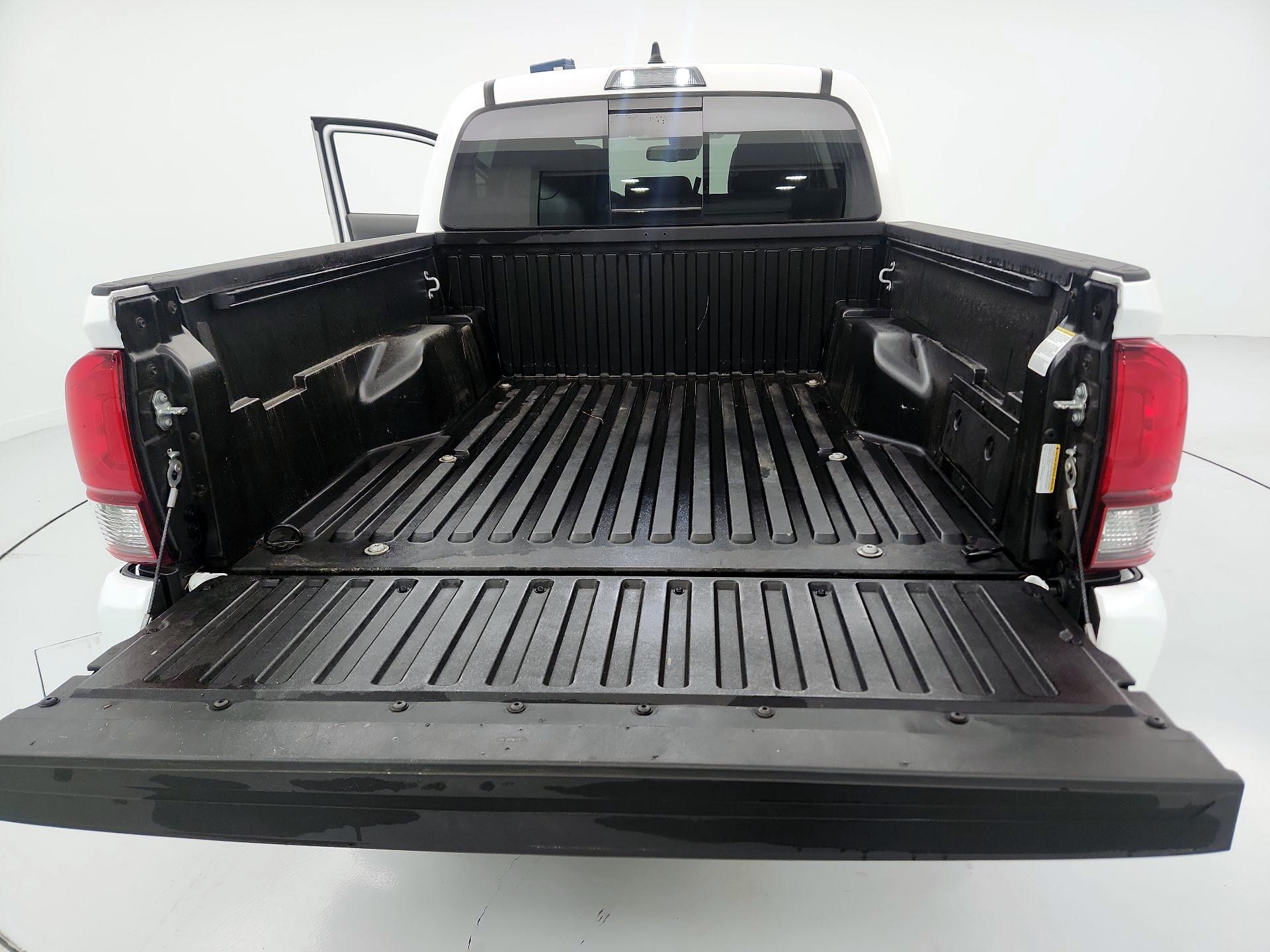 Thumbnail: 2023 Toyota Tacoma - 20