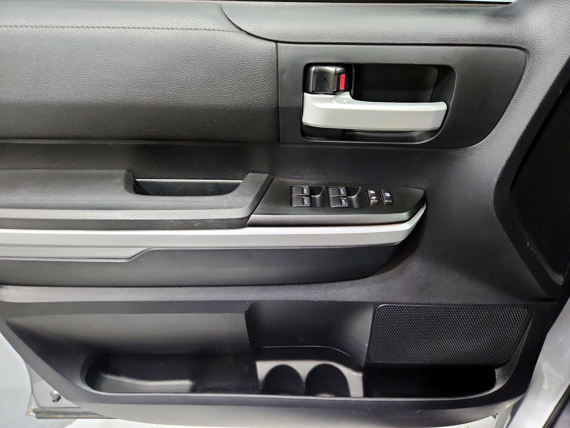 Thumbnail: 2018 Toyota Tundra - 12