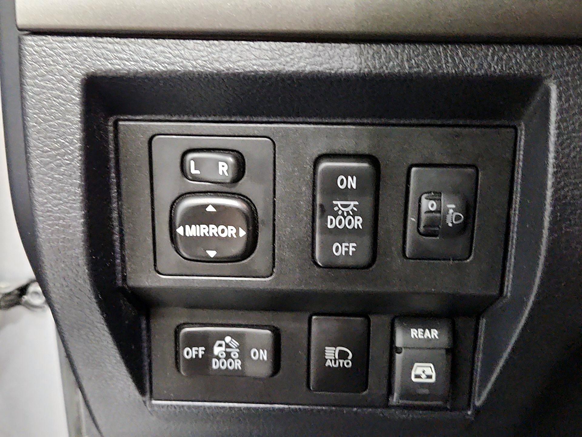 Thumbnail: 2018 Toyota Tundra - 13