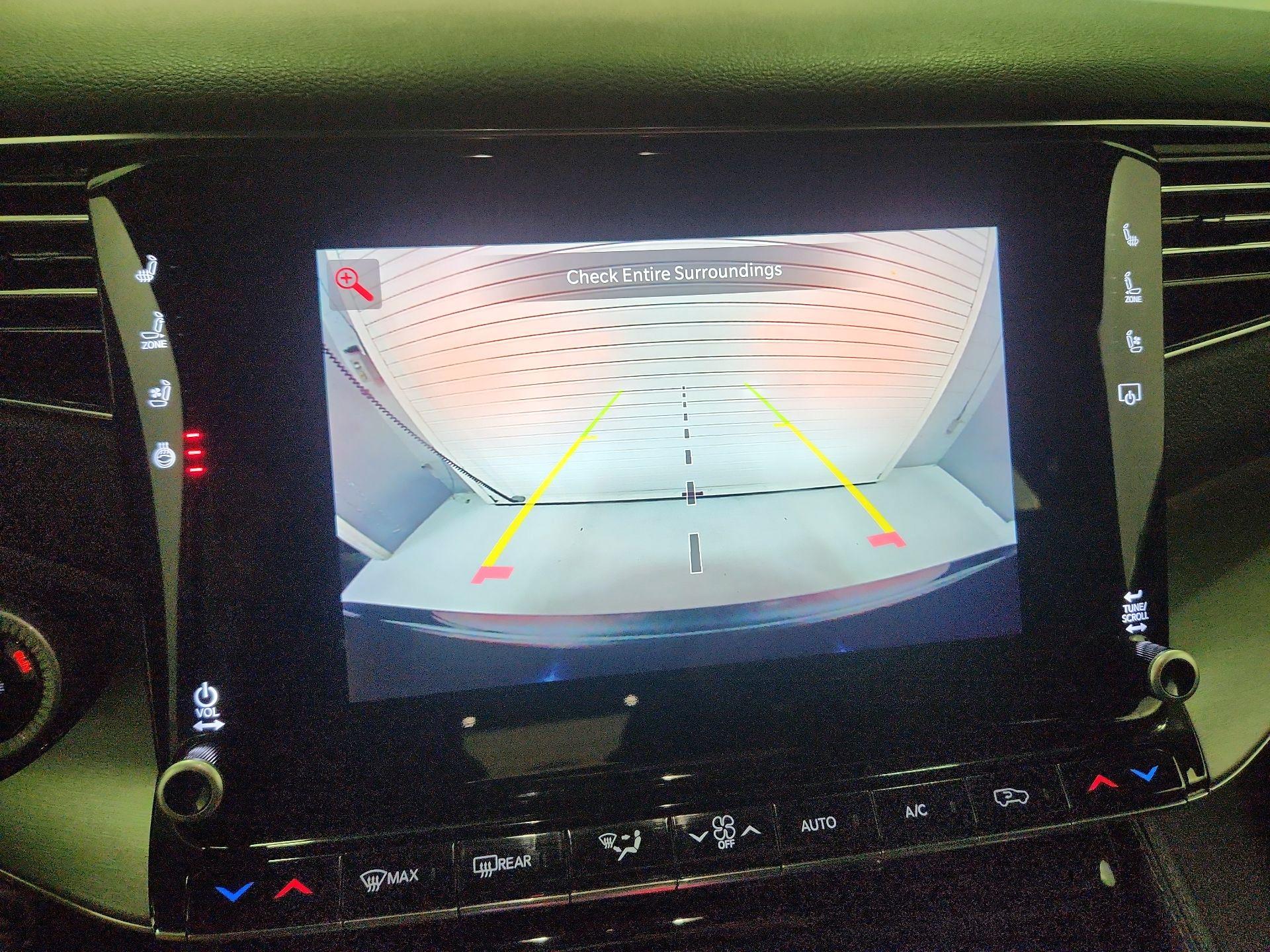 Thumbnail: 2023 Jeep Wagoneer - 15