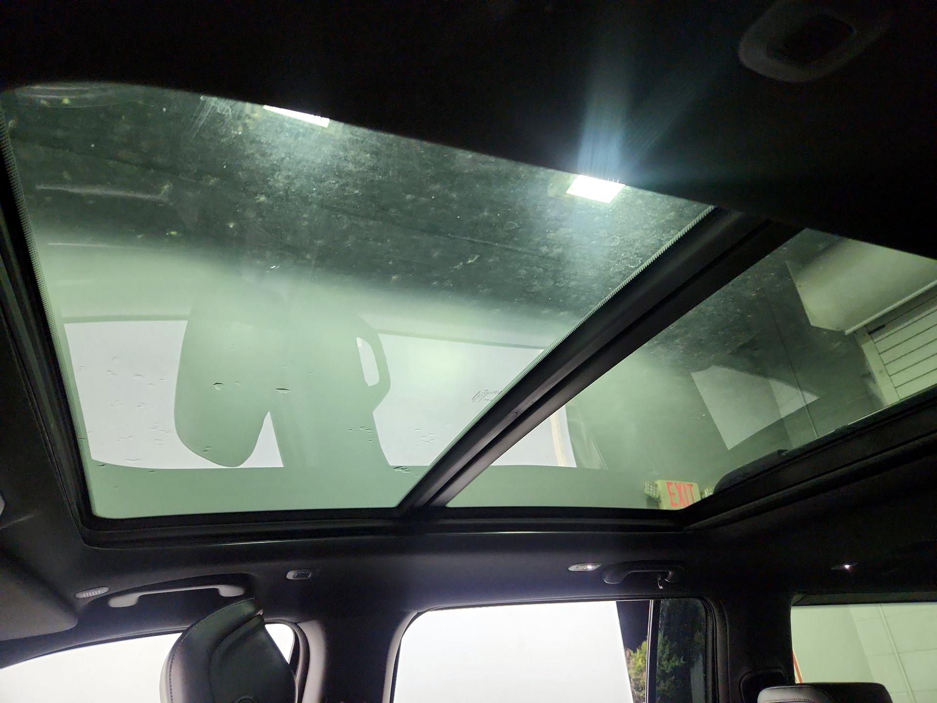 Thumbnail: 2023 Jeep Wagoneer - 20