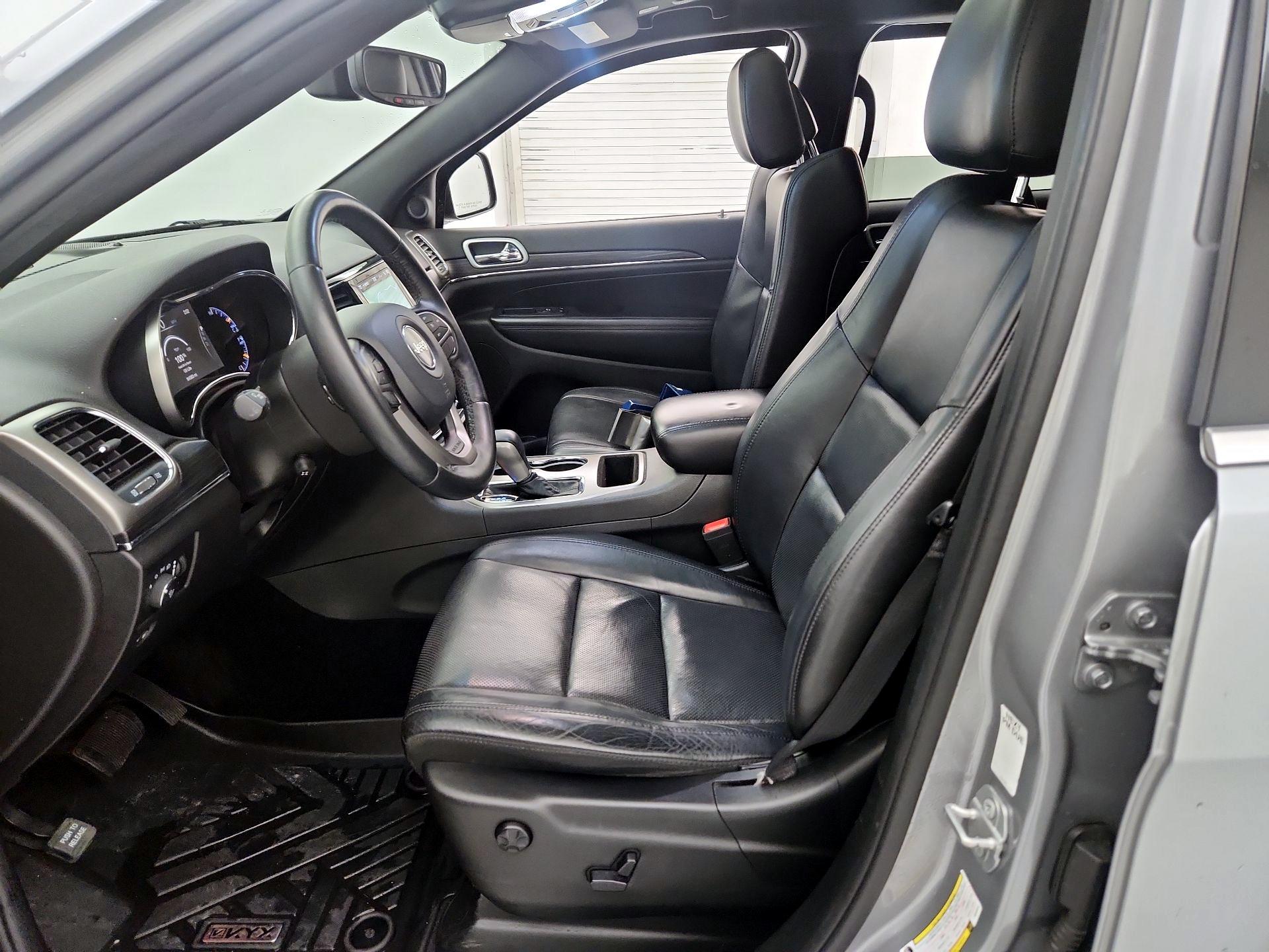 Thumbnail: 2019 Jeep Grand Cherokee - 11