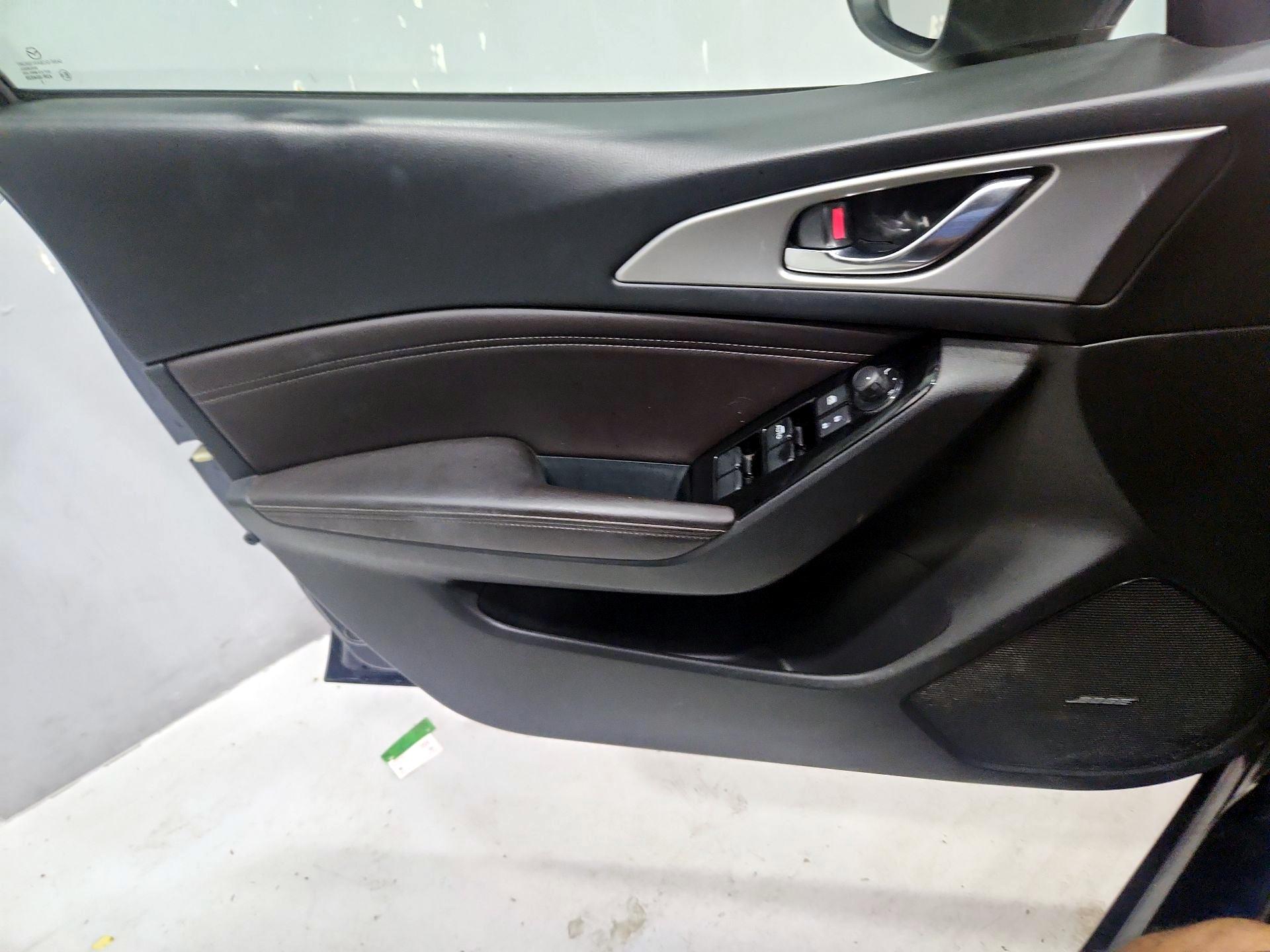 Thumbnail: 2018 Mazda Mazda3 - 12