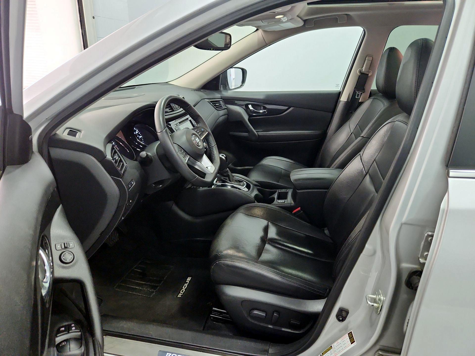 Thumbnail: 2019 Nissan Rogue - 11