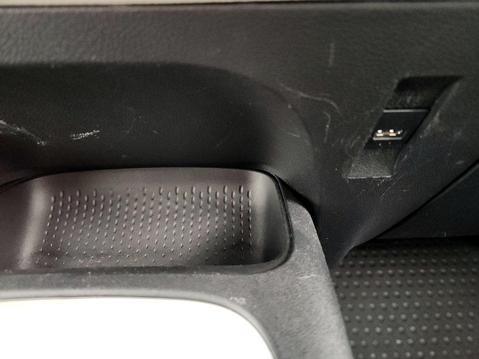 Thumbnail: 2022 Toyota Corolla - 18