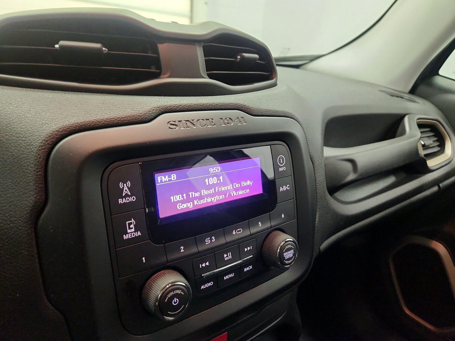 Thumbnail: 2017 Jeep Renegade - 14