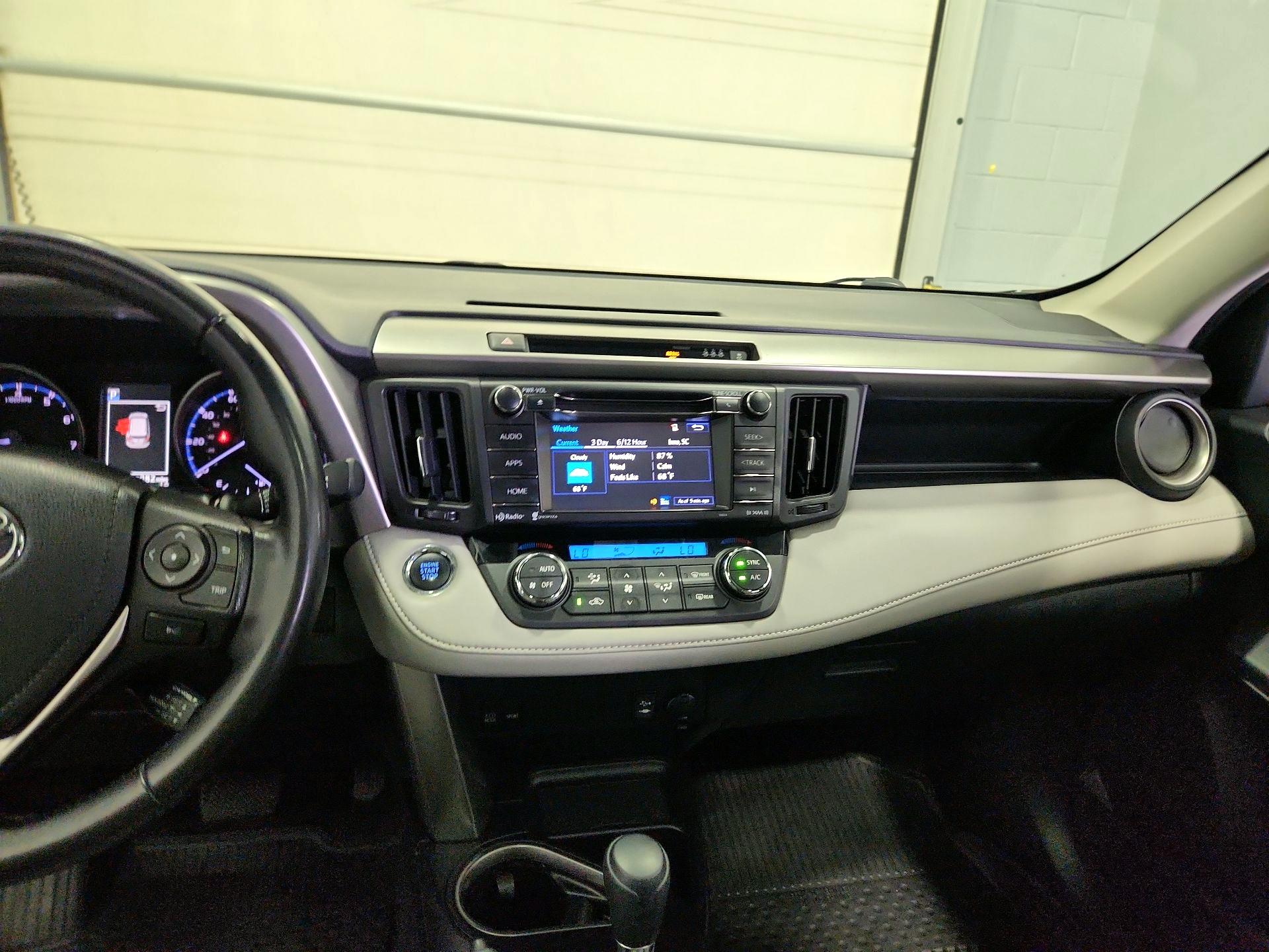 Thumbnail: 2018 Toyota RAV4 - 9