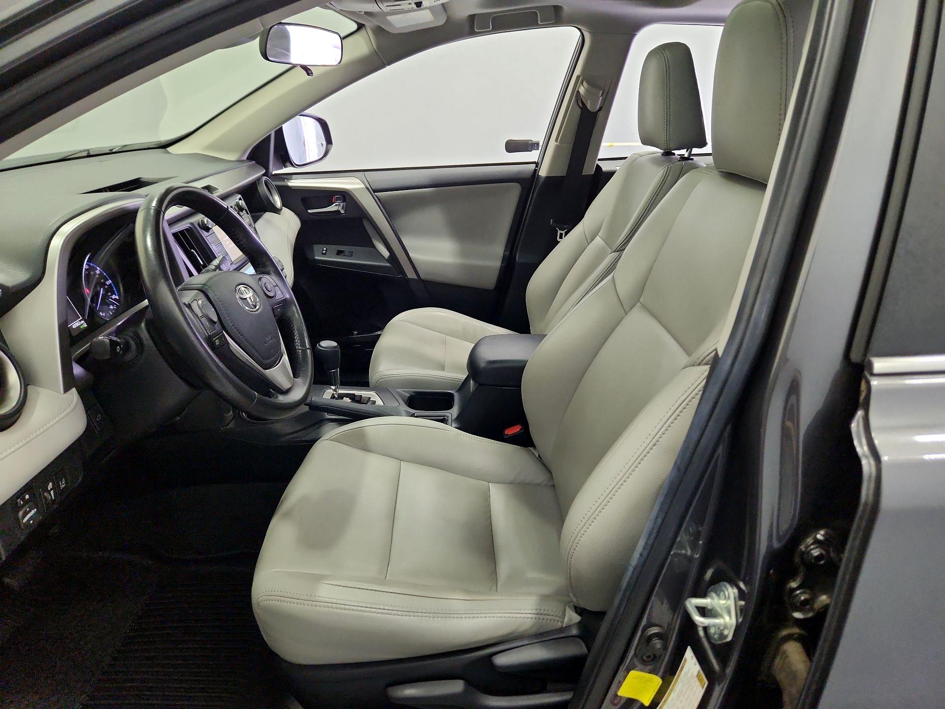 Thumbnail: 2018 Toyota RAV4 - 11