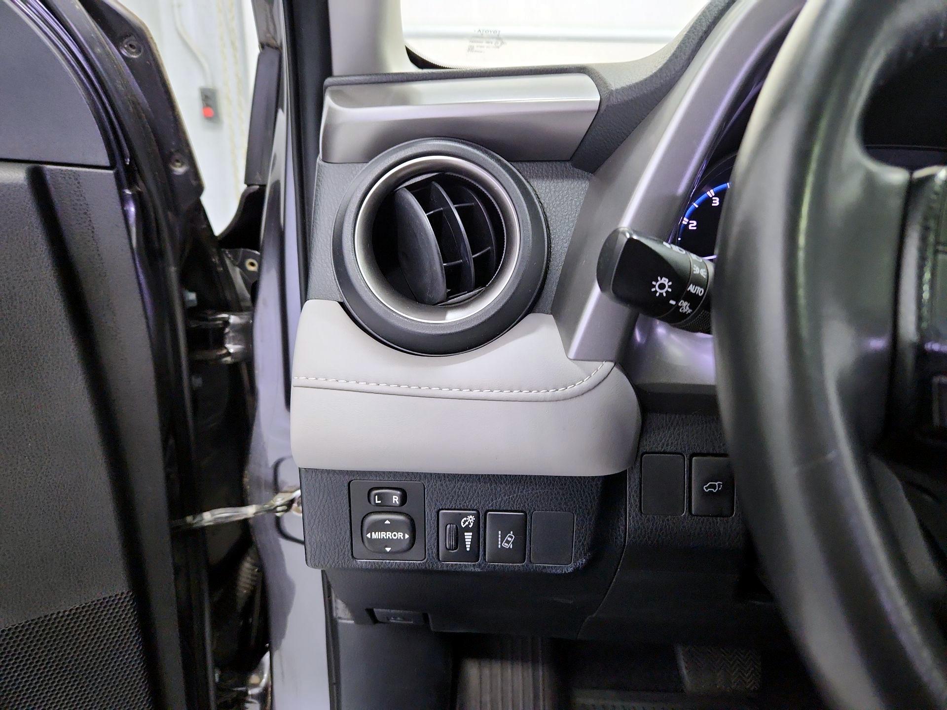 Thumbnail: 2018 Toyota RAV4 - 13