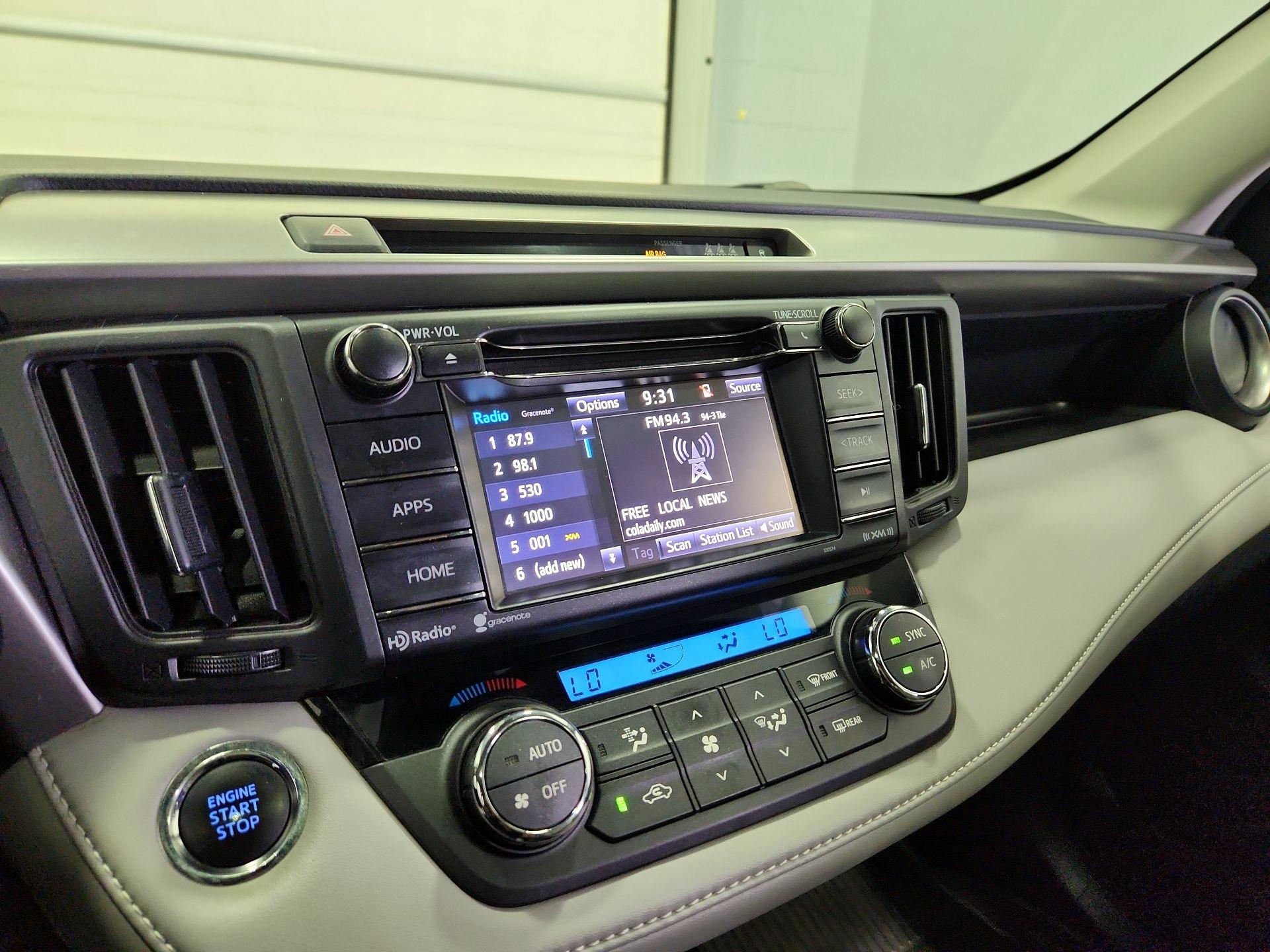 Thumbnail: 2018 Toyota RAV4 - 15