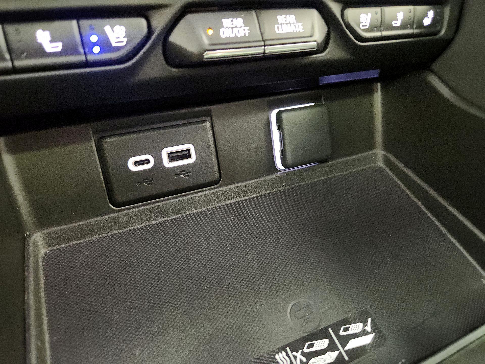 Thumbnail: 2023 Chevrolet Tahoe - 18