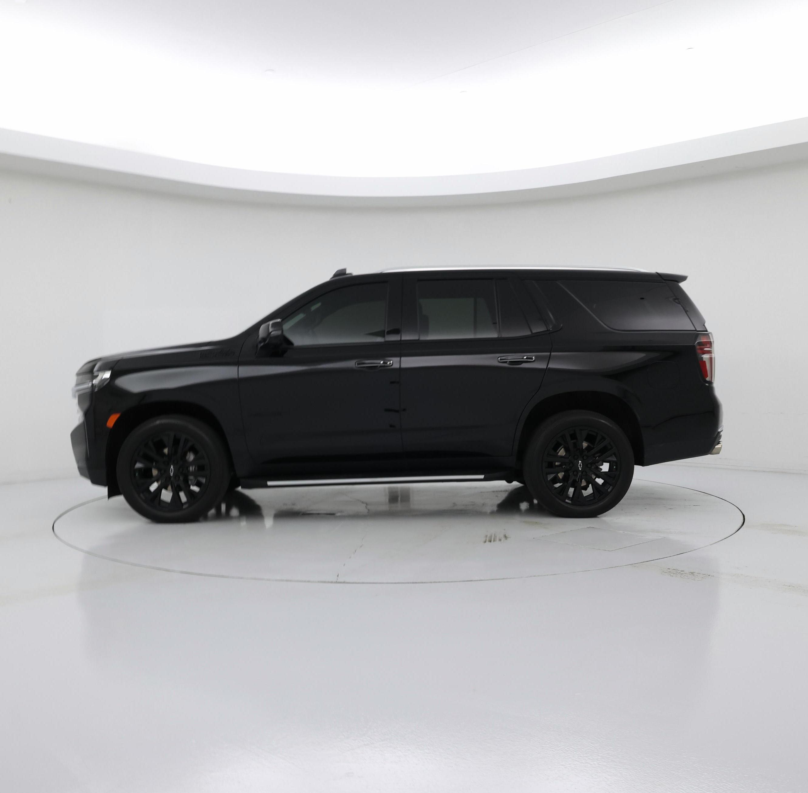 Thumbnail: 2023 Chevrolet Tahoe - 3