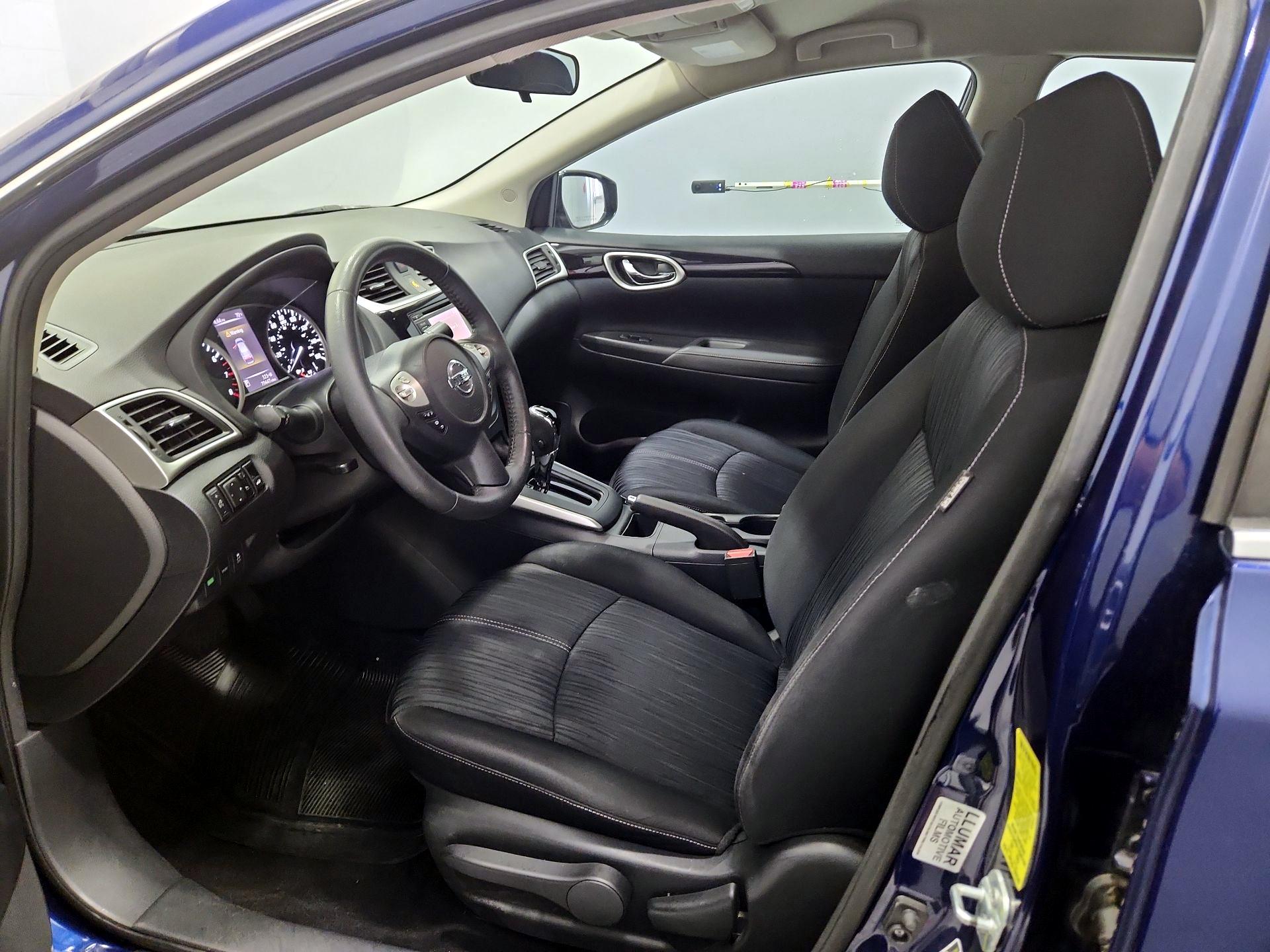 Thumbnail: 2016 Nissan Sentra - 11