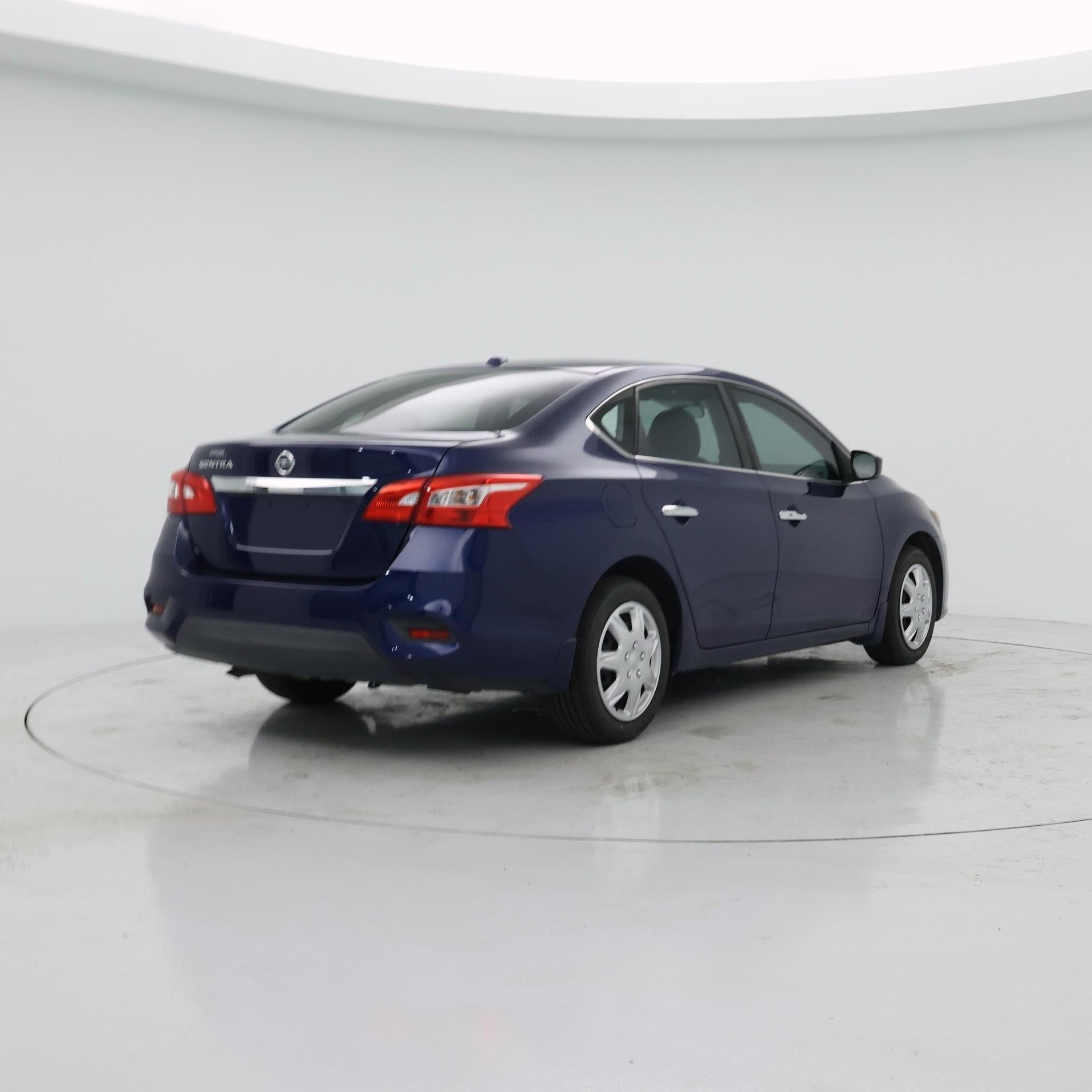 Thumbnail: 2016 Nissan Sentra - 8