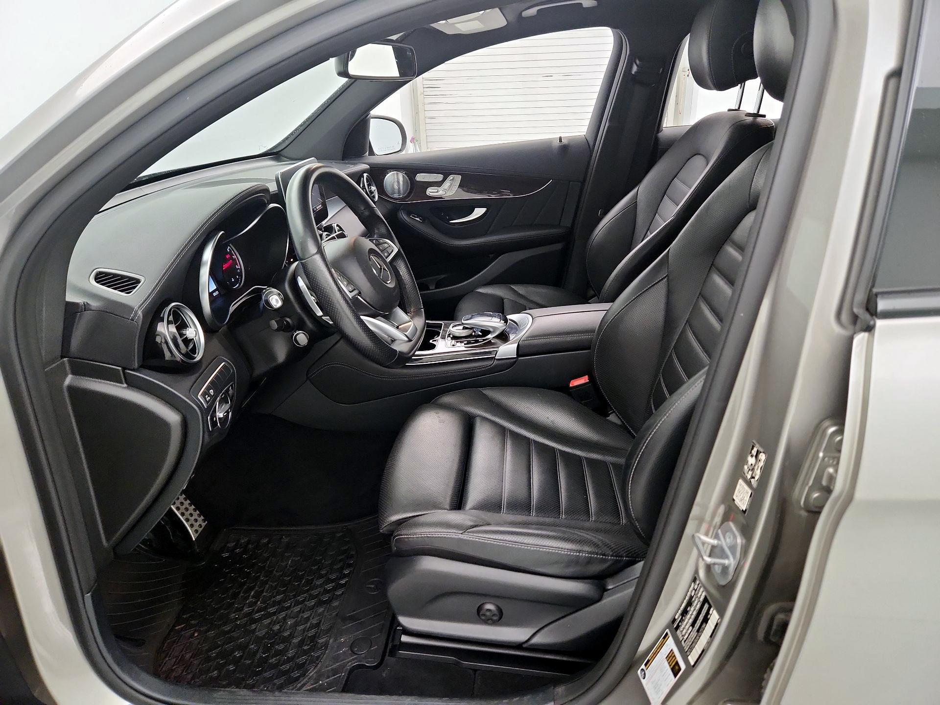 Thumbnail: 2019 Mercedes-Benz GLC - 11