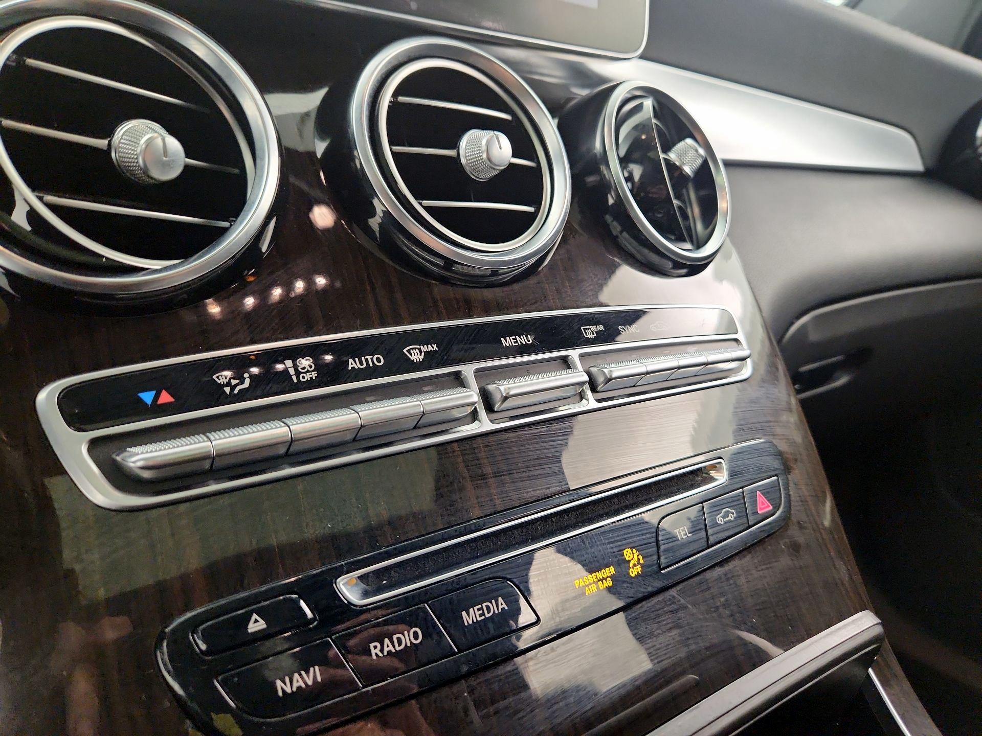 Thumbnail: 2019 Mercedes-Benz GLC - 17