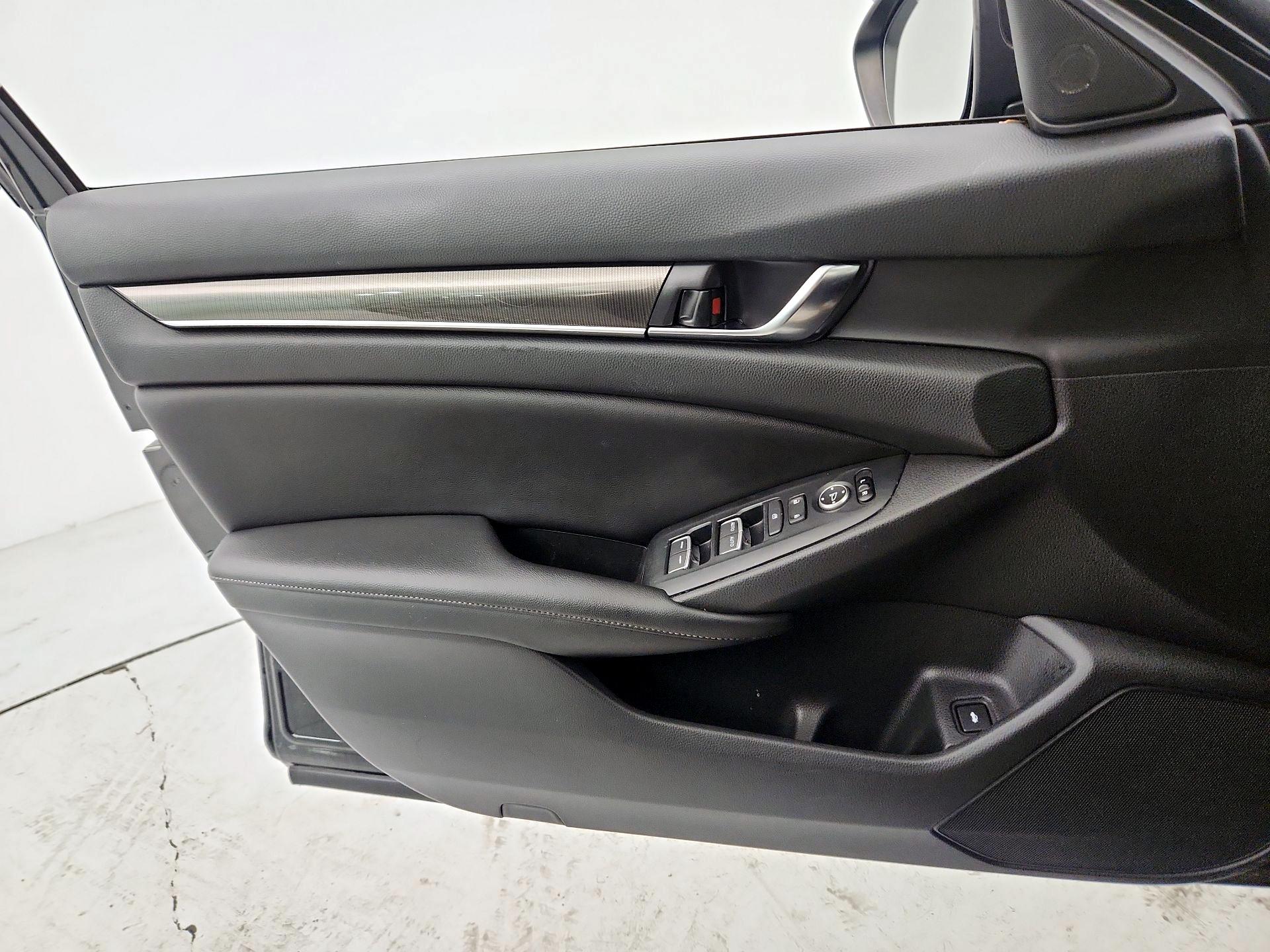 Thumbnail: 2019 Honda Accord - 12