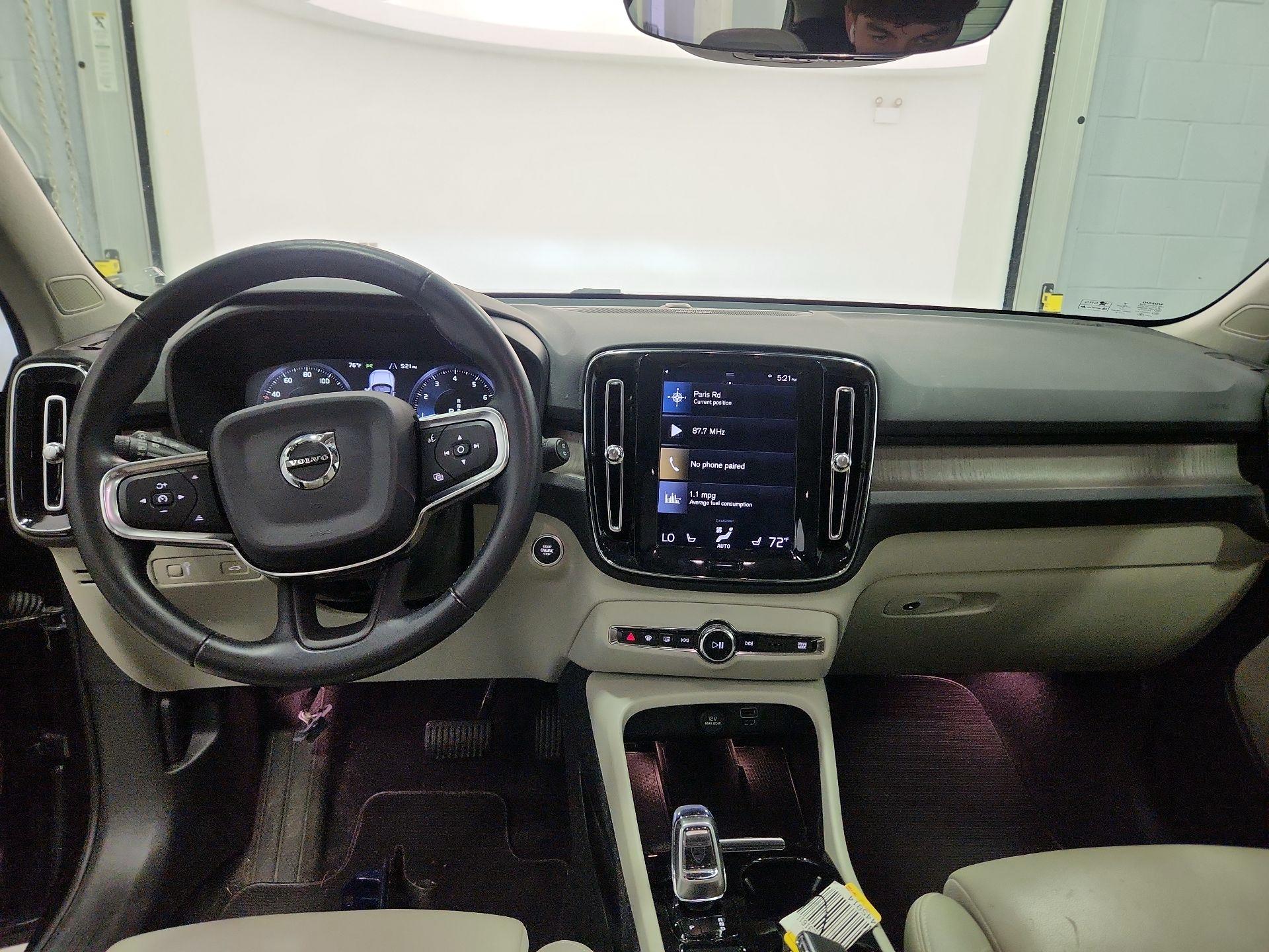 Thumbnail: 2020 Volvo XC40 - 9
