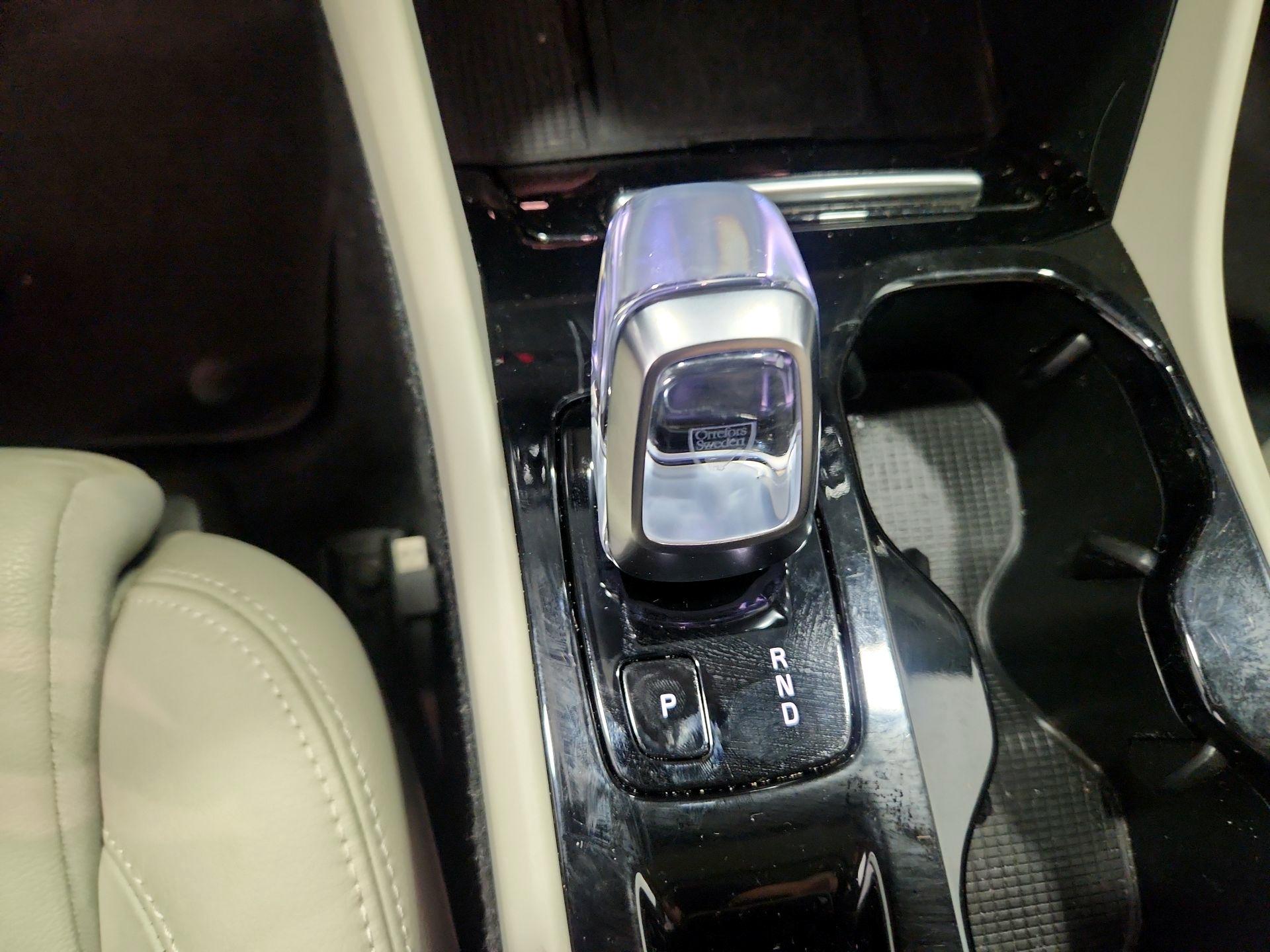 Thumbnail: 2020 Volvo XC40 - 17