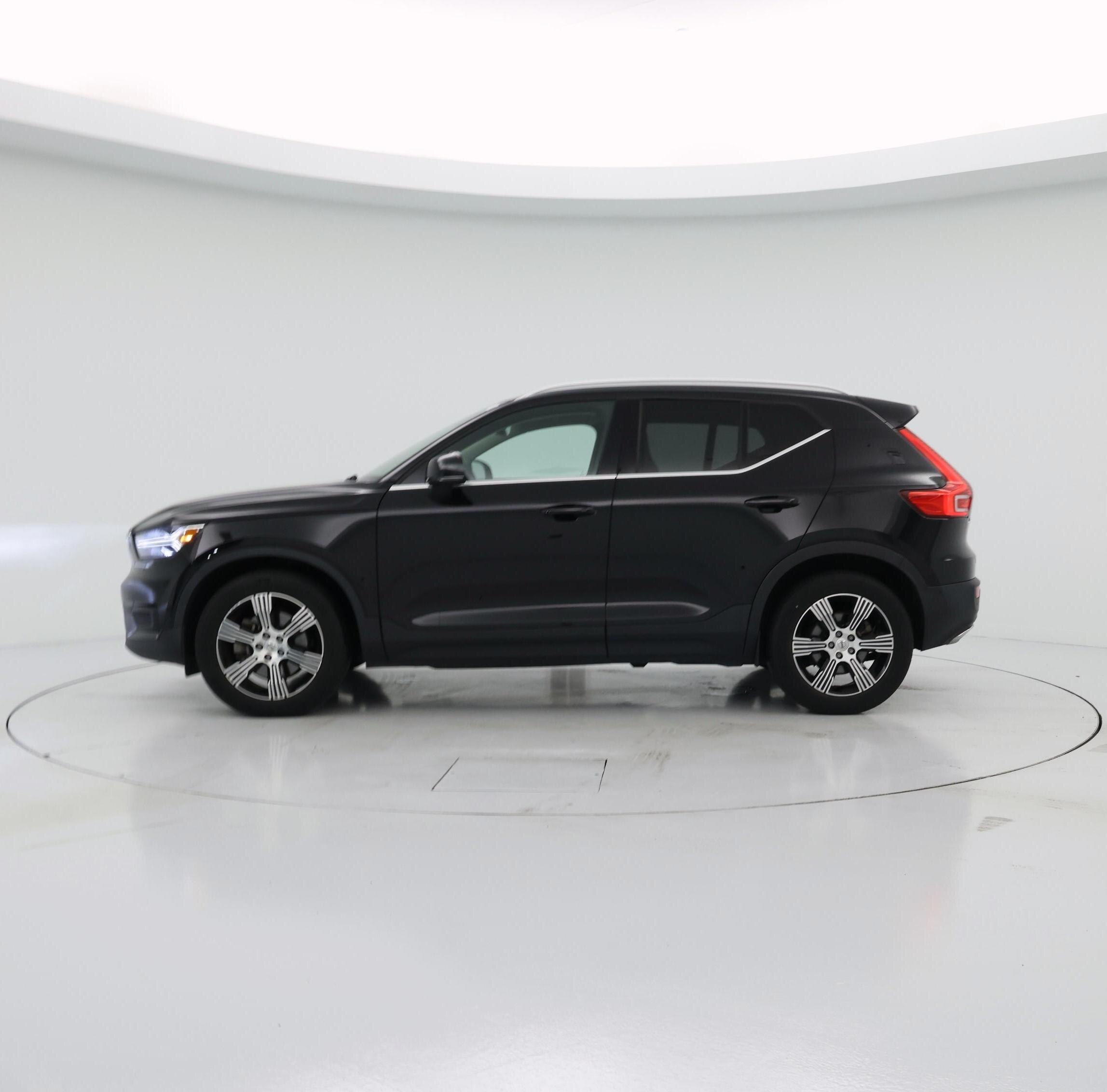 Thumbnail: 2020 Volvo XC40 - 3