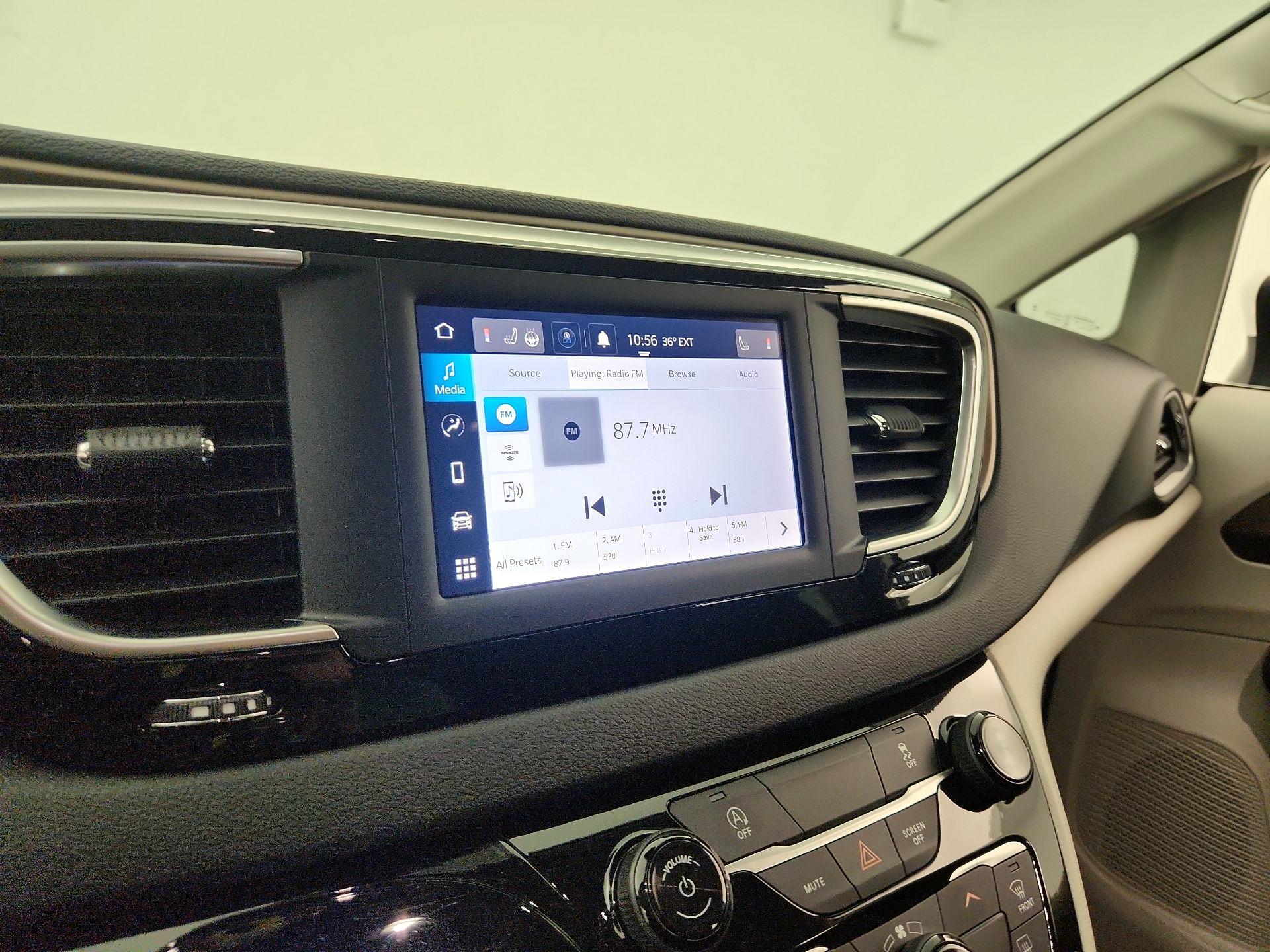 Thumbnail: 2023 Chrysler Voyager - 15