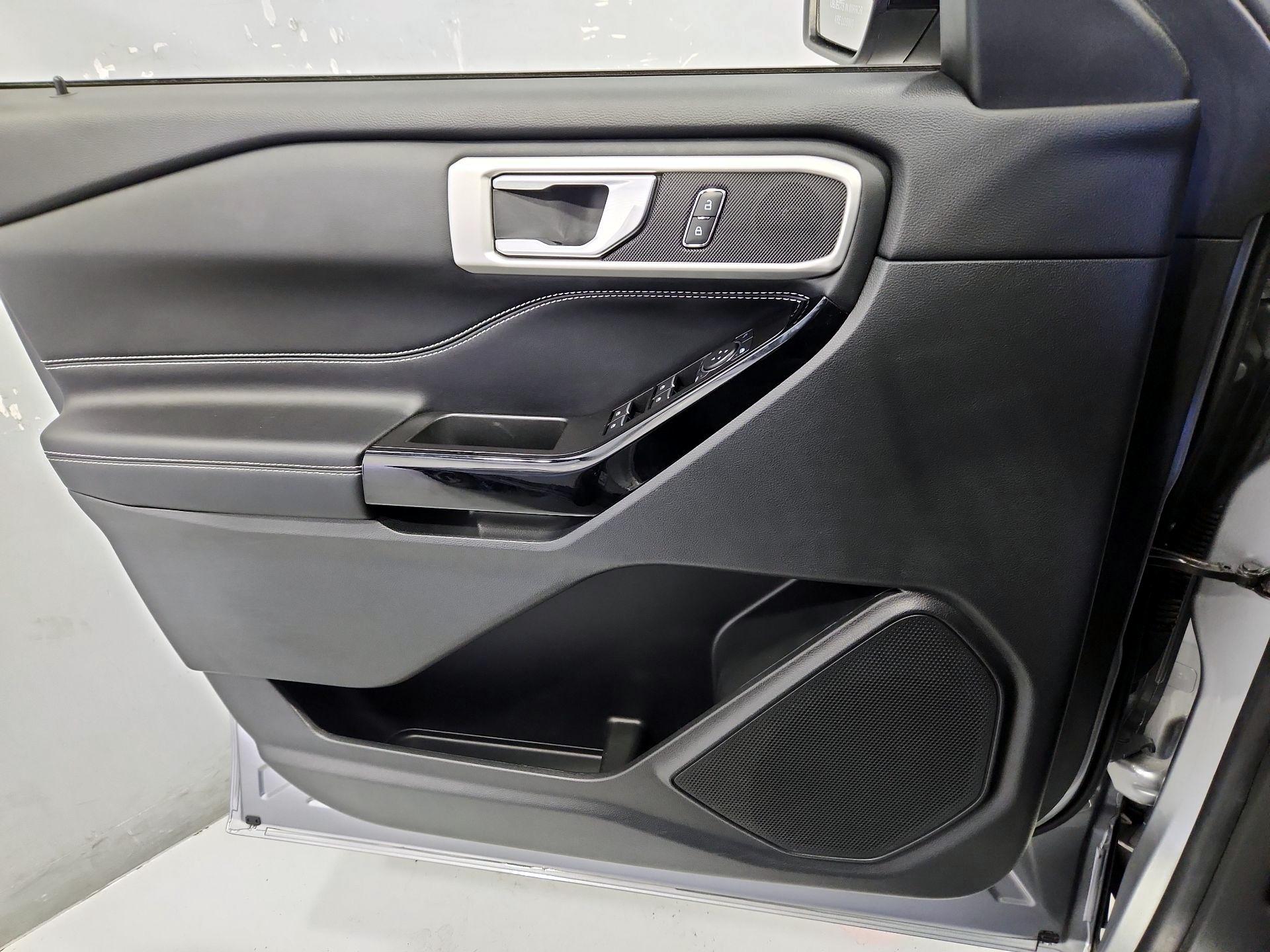 Thumbnail: 2022 Ford Explorer - 12