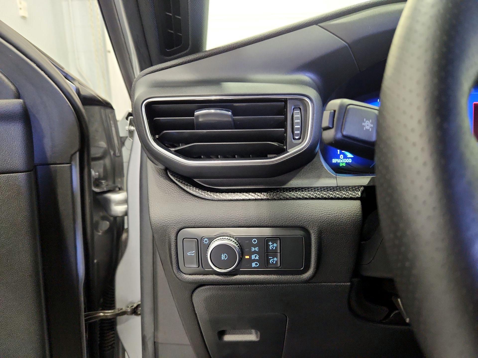 Thumbnail: 2022 Ford Explorer - 13