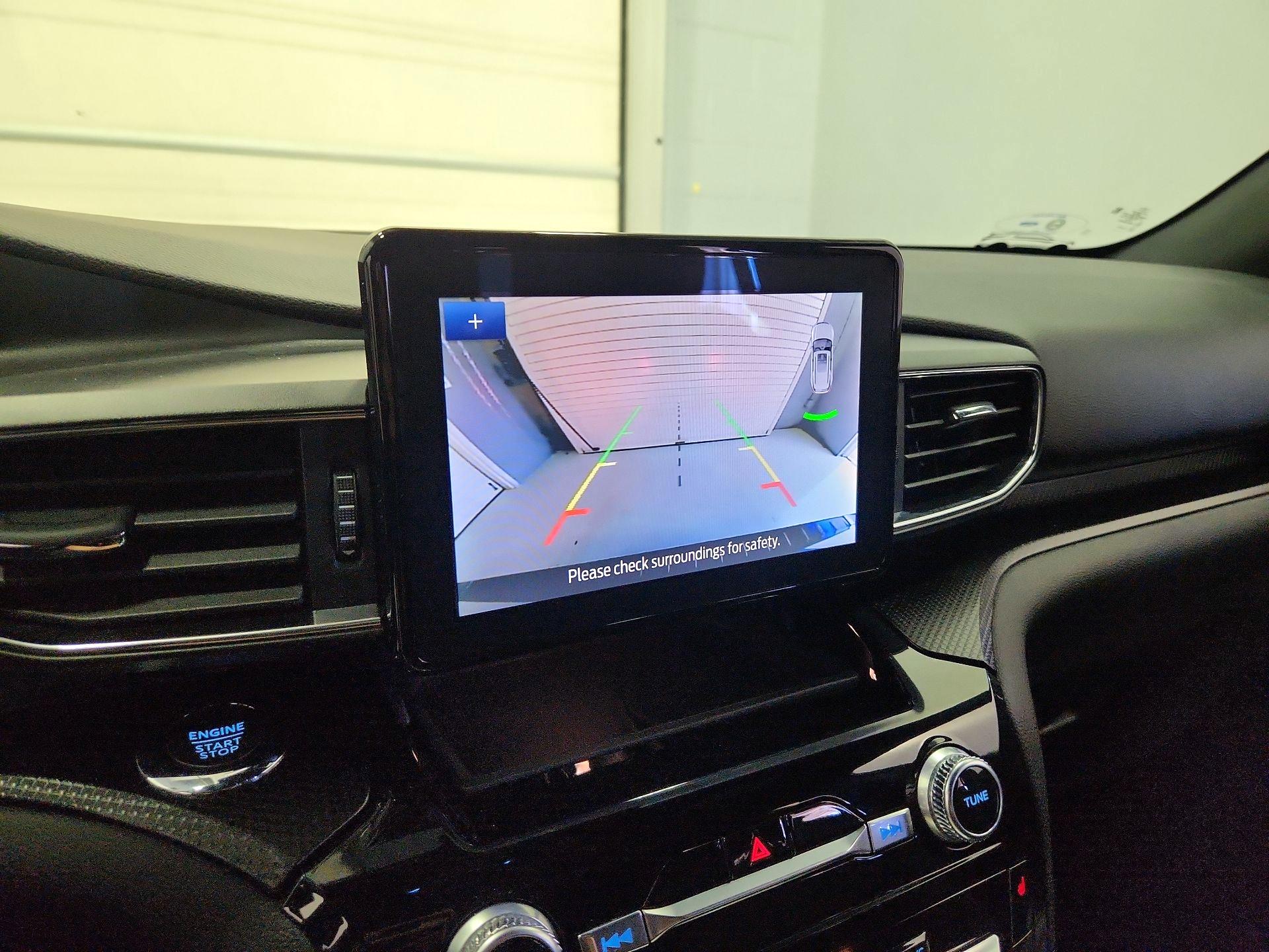 Thumbnail: 2022 Ford Explorer - 14