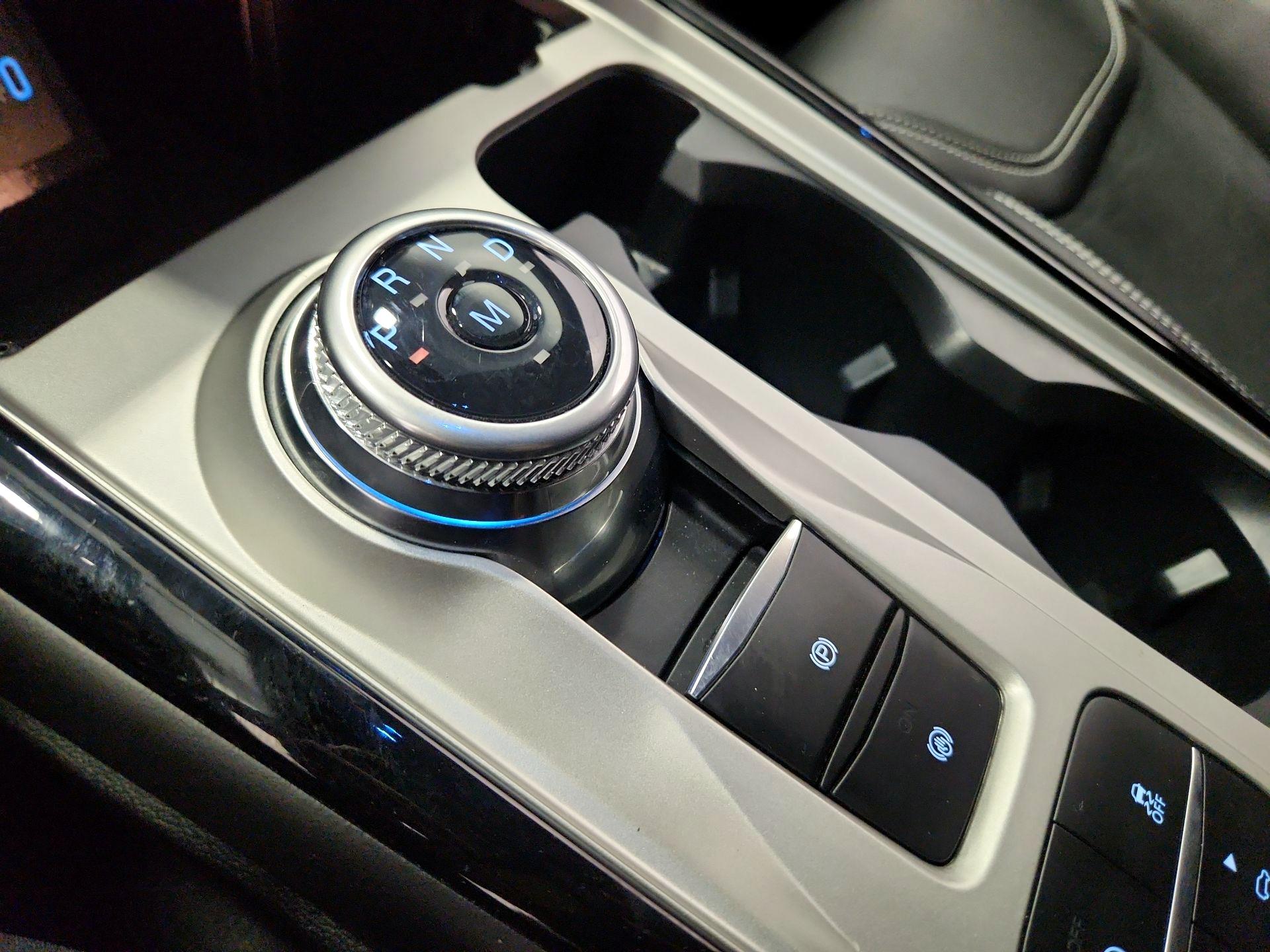 Thumbnail: 2022 Ford Explorer - 17