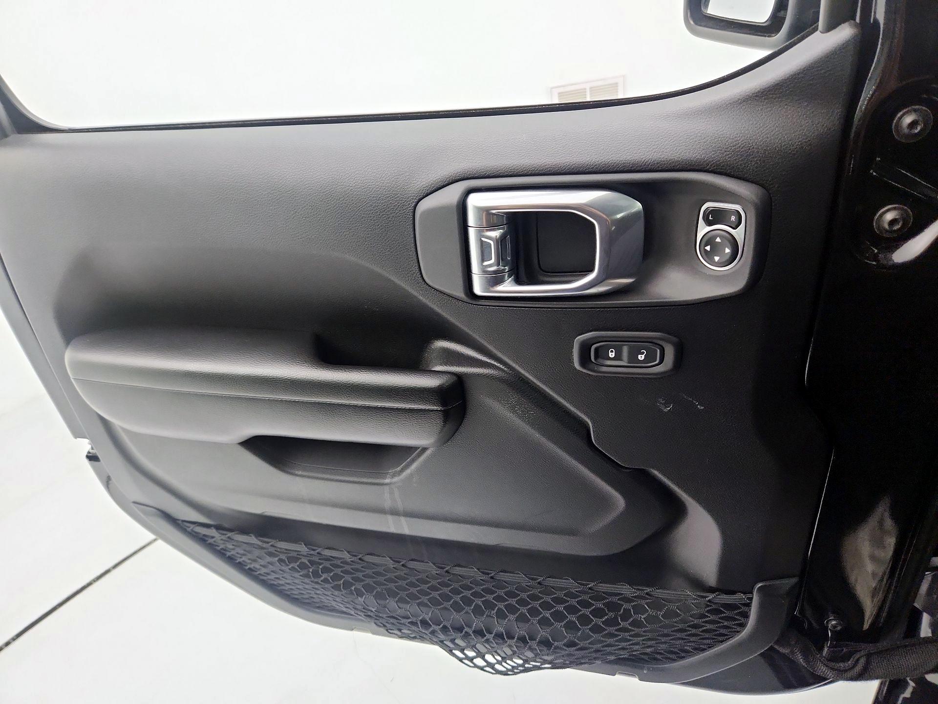 Thumbnail: 2021 Jeep Wrangler - 12