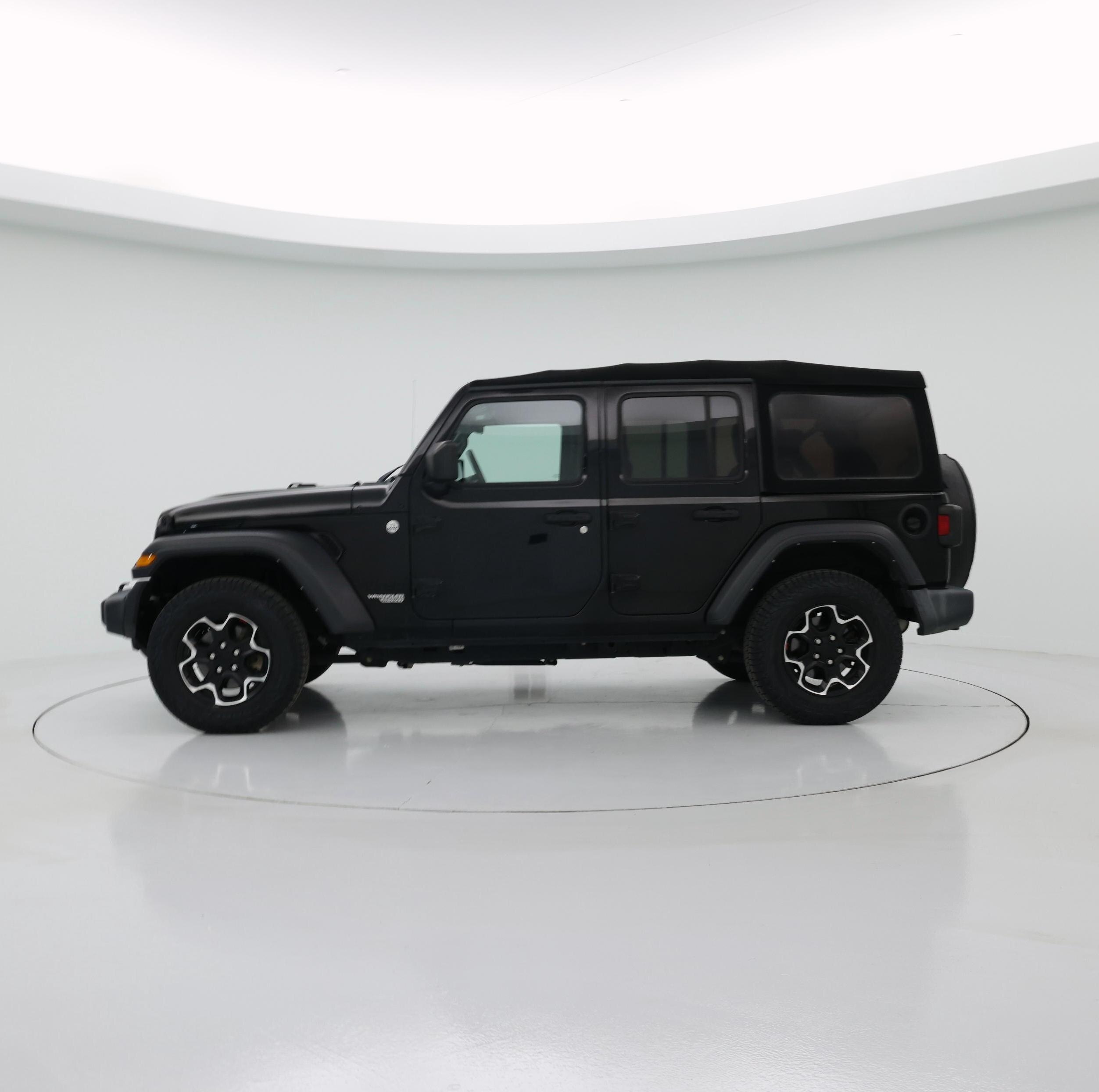 Thumbnail: 2021 Jeep Wrangler - 3