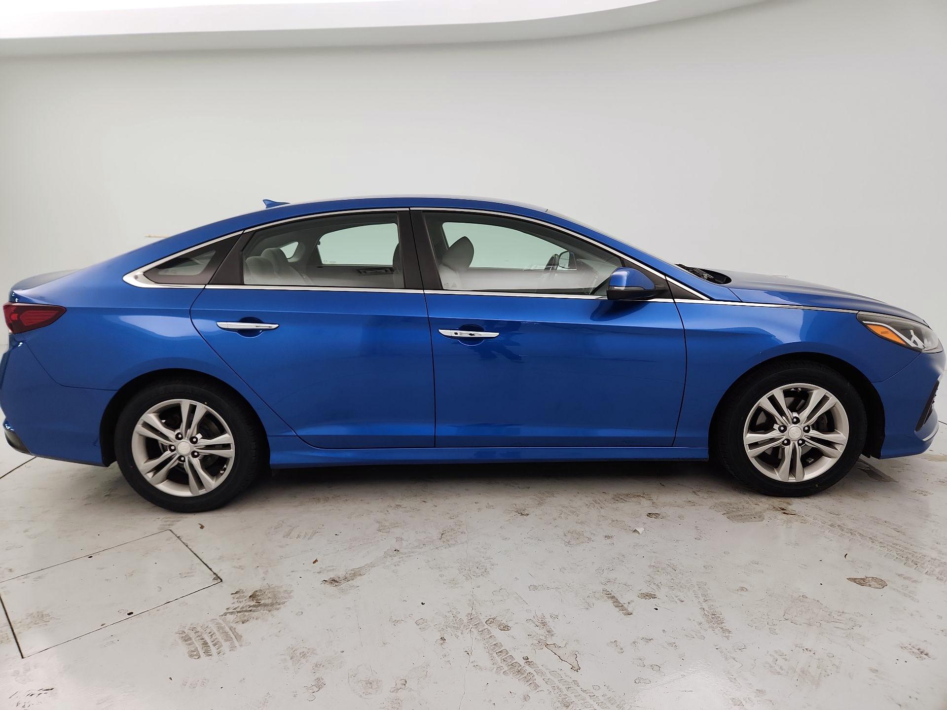 Thumbnail: 2018 Hyundai Sonata - 4