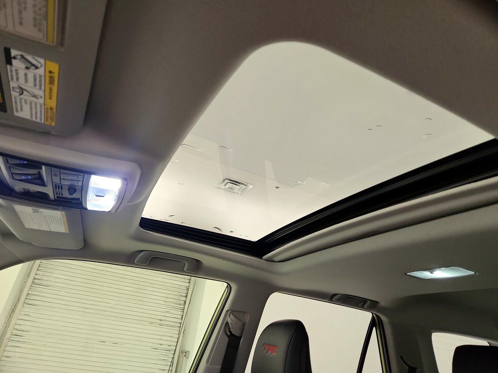 Thumbnail: 2022 Toyota 4Runner - 20