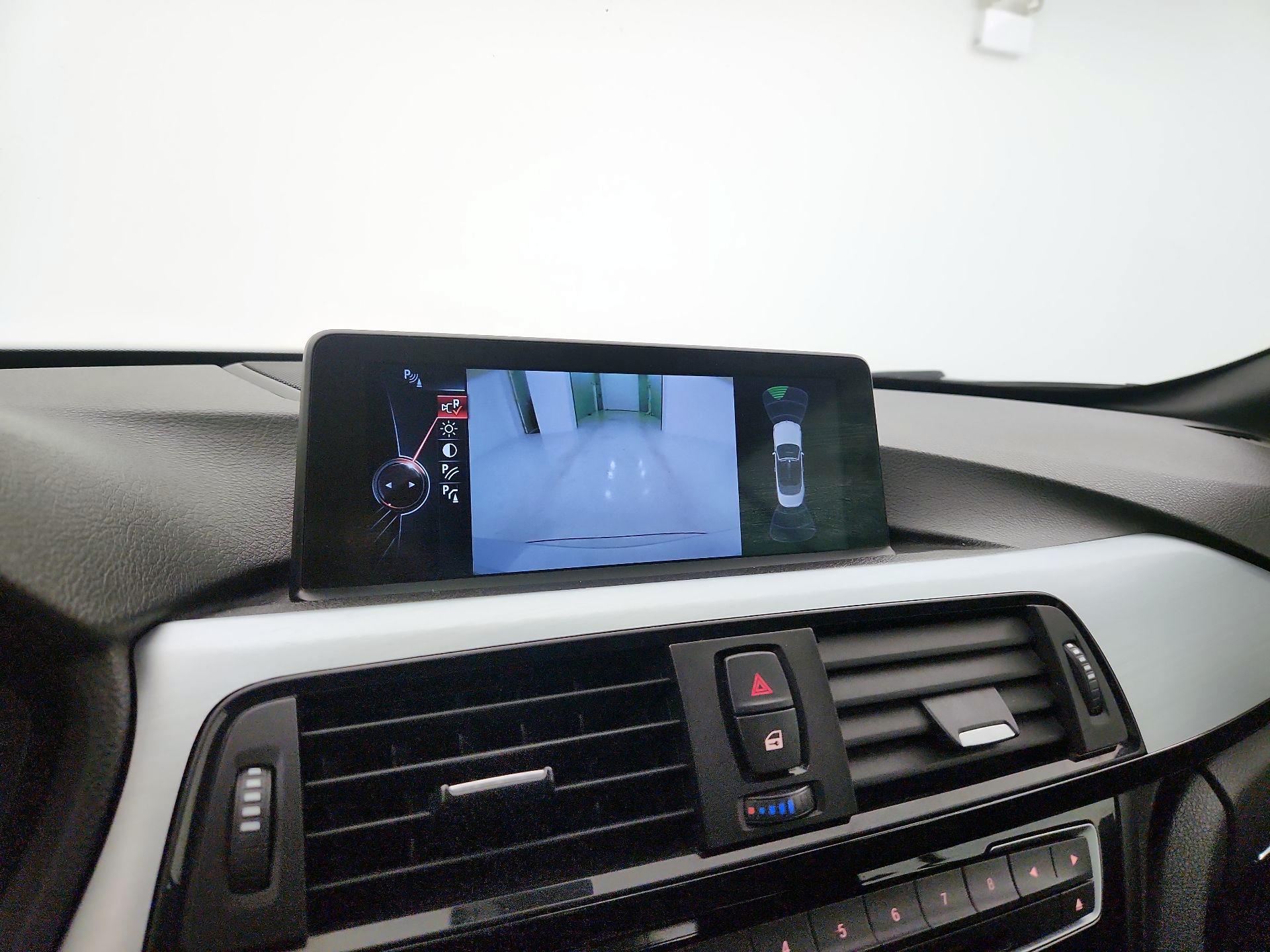 Thumbnail: 2015 BMW 4 Series - 15