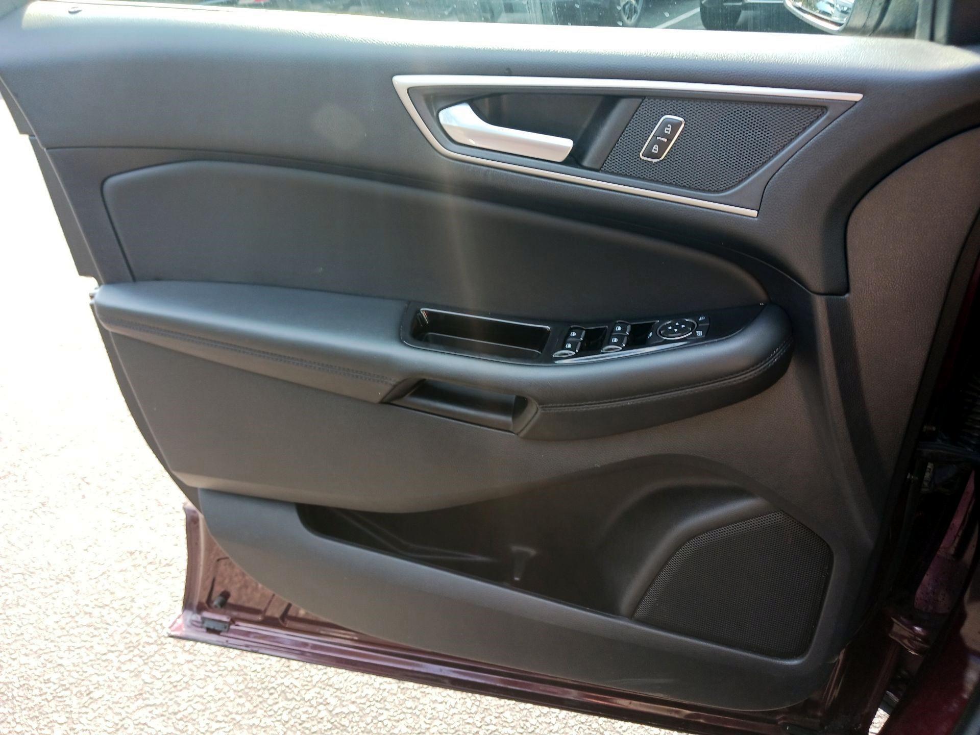 Thumbnail: 2019 Ford Edge - 10