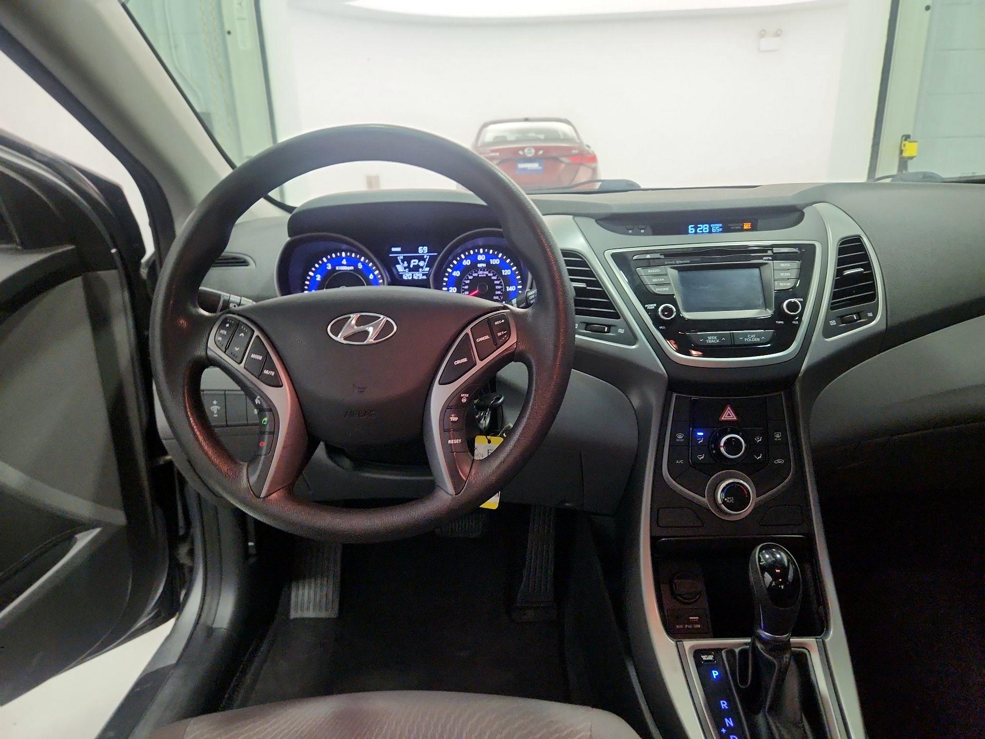 Thumbnail: 2015 Hyundai Elantra - 9