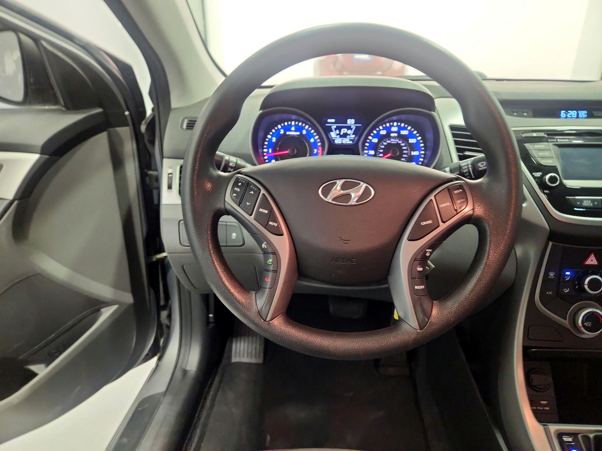 Thumbnail: 2015 Hyundai Elantra - 10