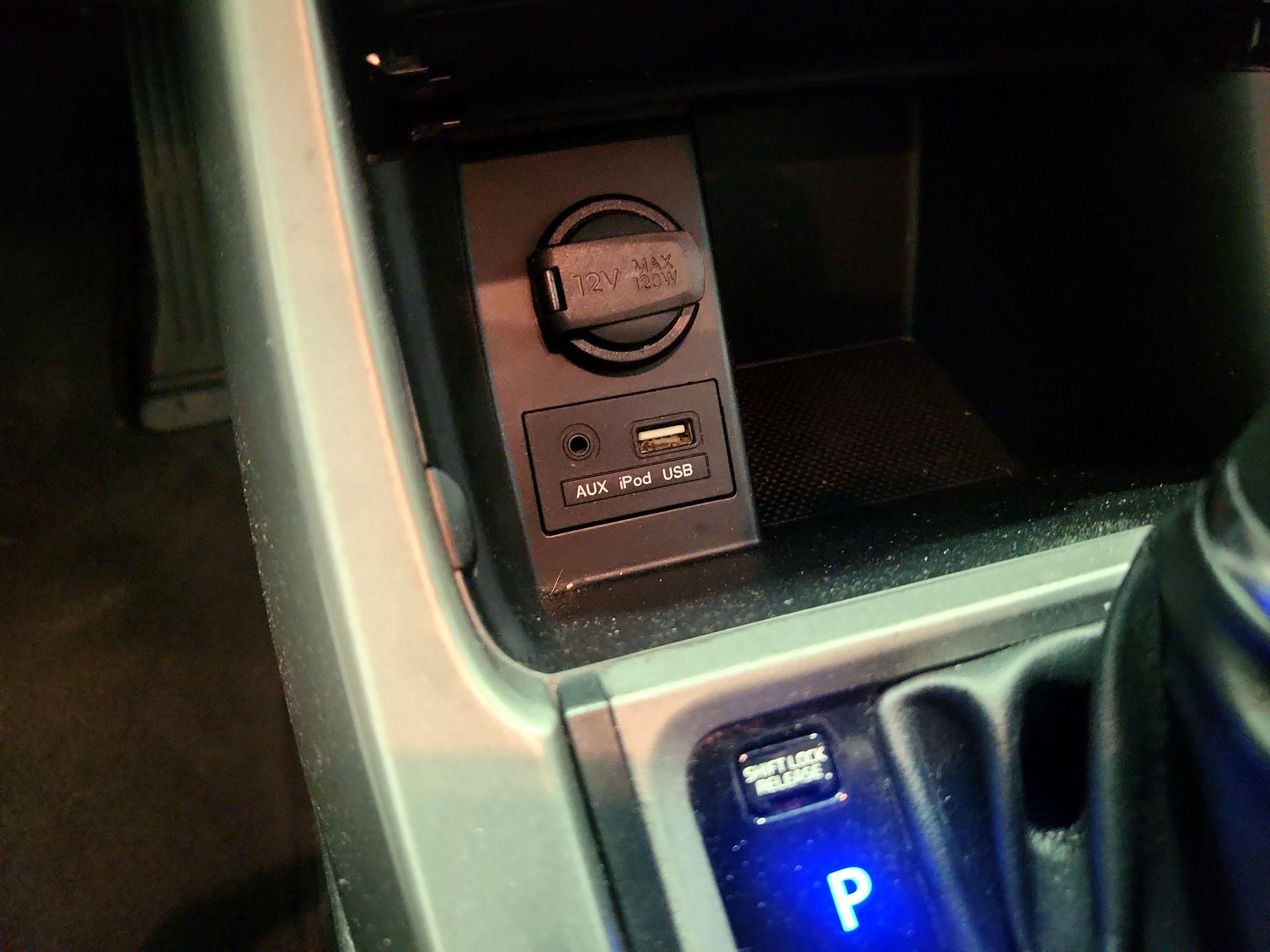 Thumbnail: 2015 Hyundai Elantra - 18