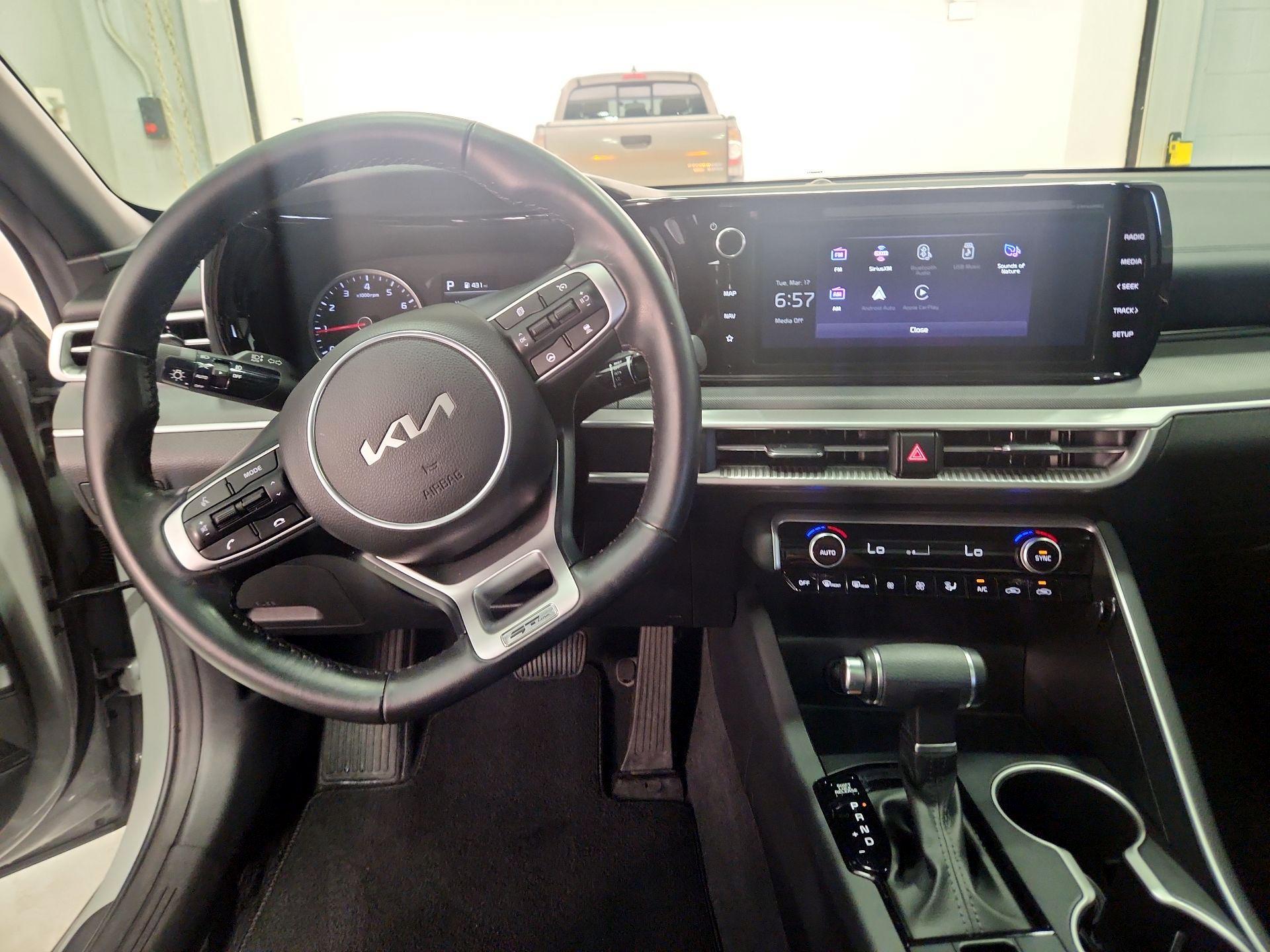 Thumbnail: 2023 Kia K5 - 9