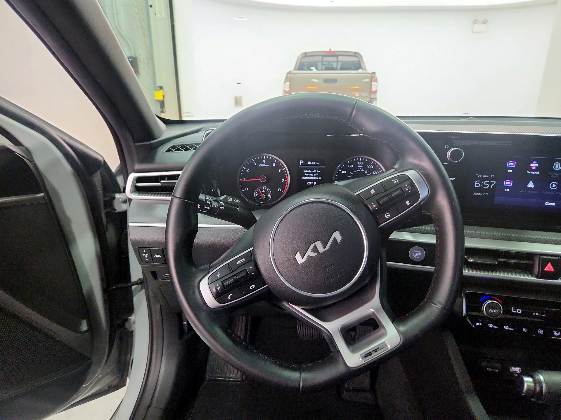 Thumbnail: 2023 Kia K5 - 10