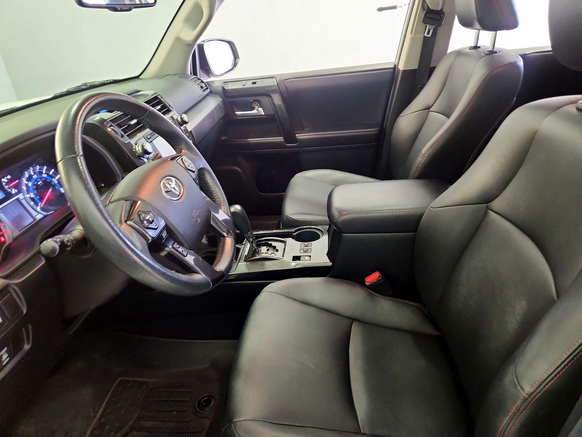 Thumbnail: 2016 Toyota 4Runner - 11