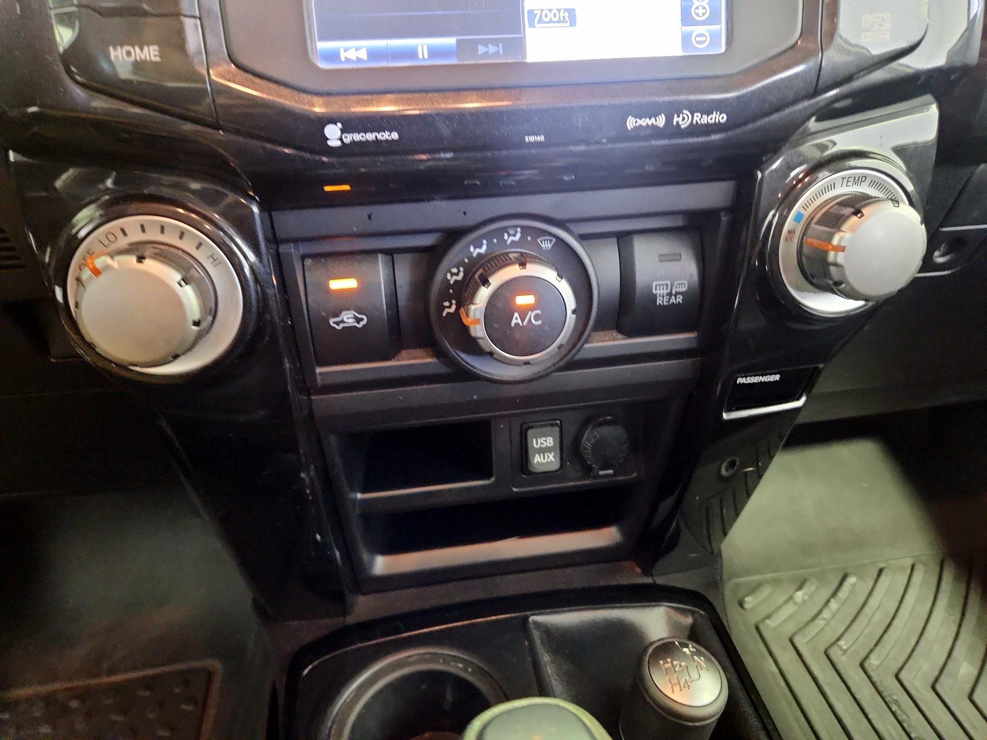 Thumbnail: 2016 Toyota 4Runner - 16