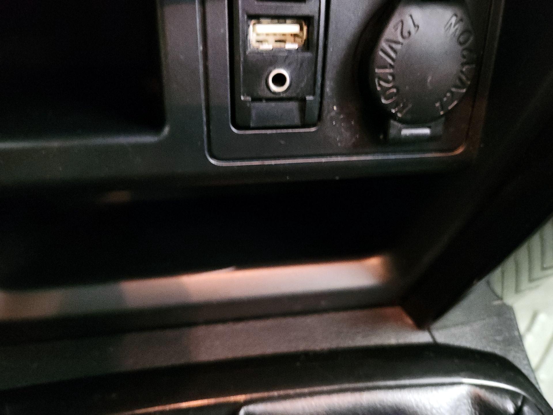 Thumbnail: 2016 Toyota 4Runner - 18