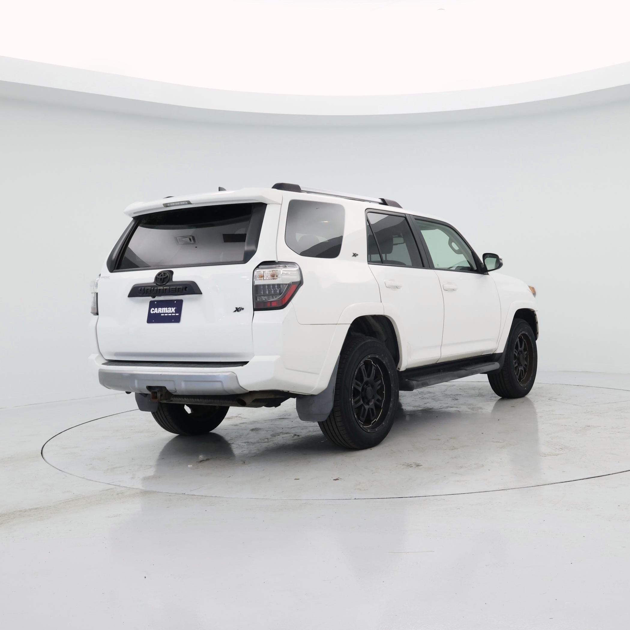 Thumbnail: 2016 Toyota 4Runner - 8