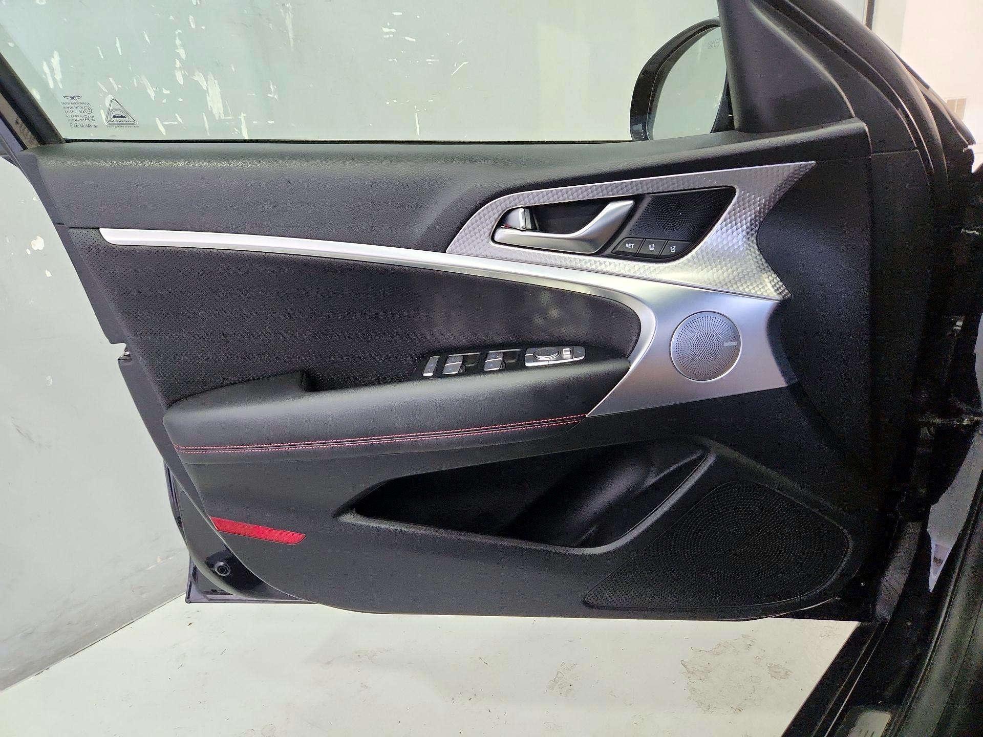 Thumbnail: 2023 Genesis G70 - 12