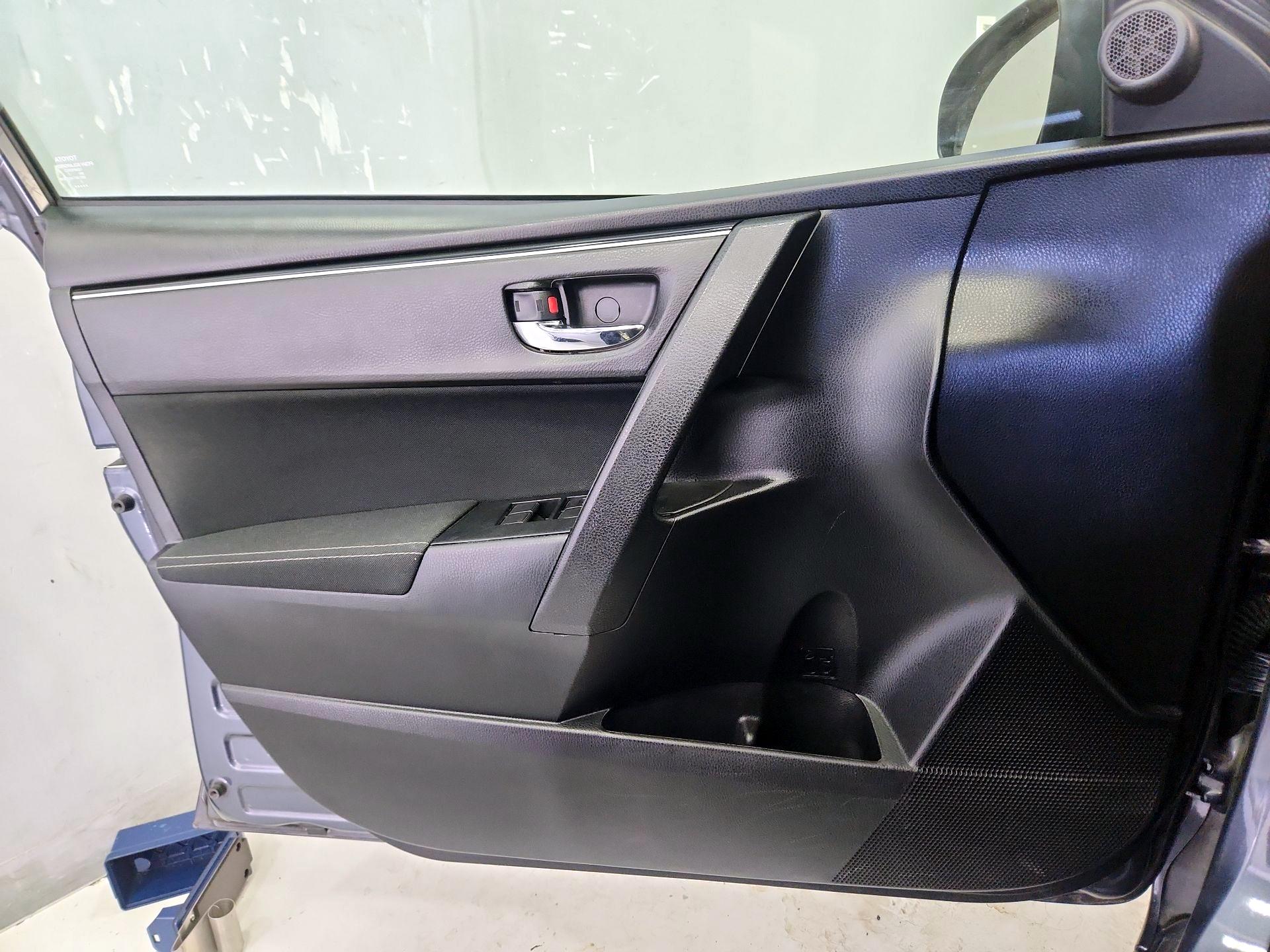 Thumbnail: 2017 Toyota Corolla - 12