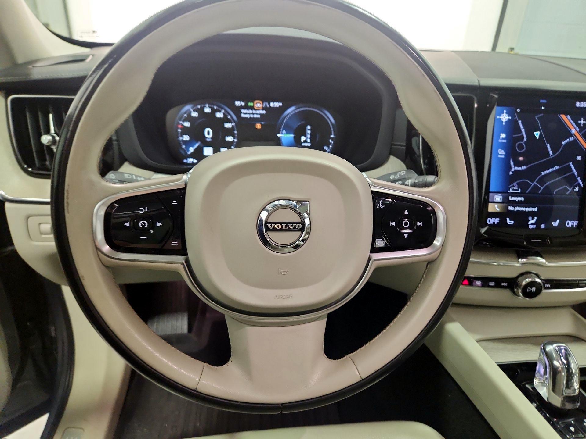 Thumbnail: 2018 Volvo XC60 - 10