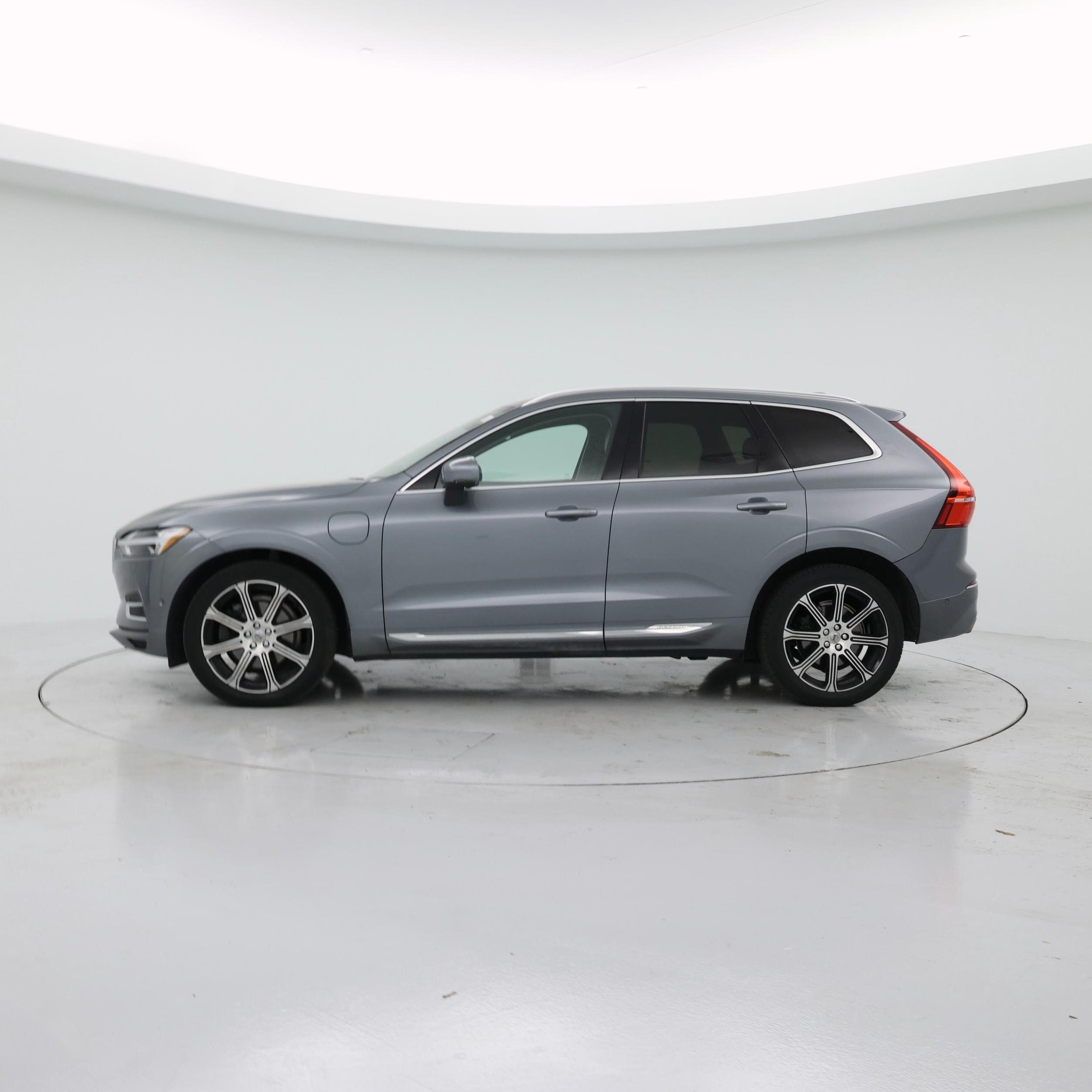 Thumbnail: 2018 Volvo XC60 - 3